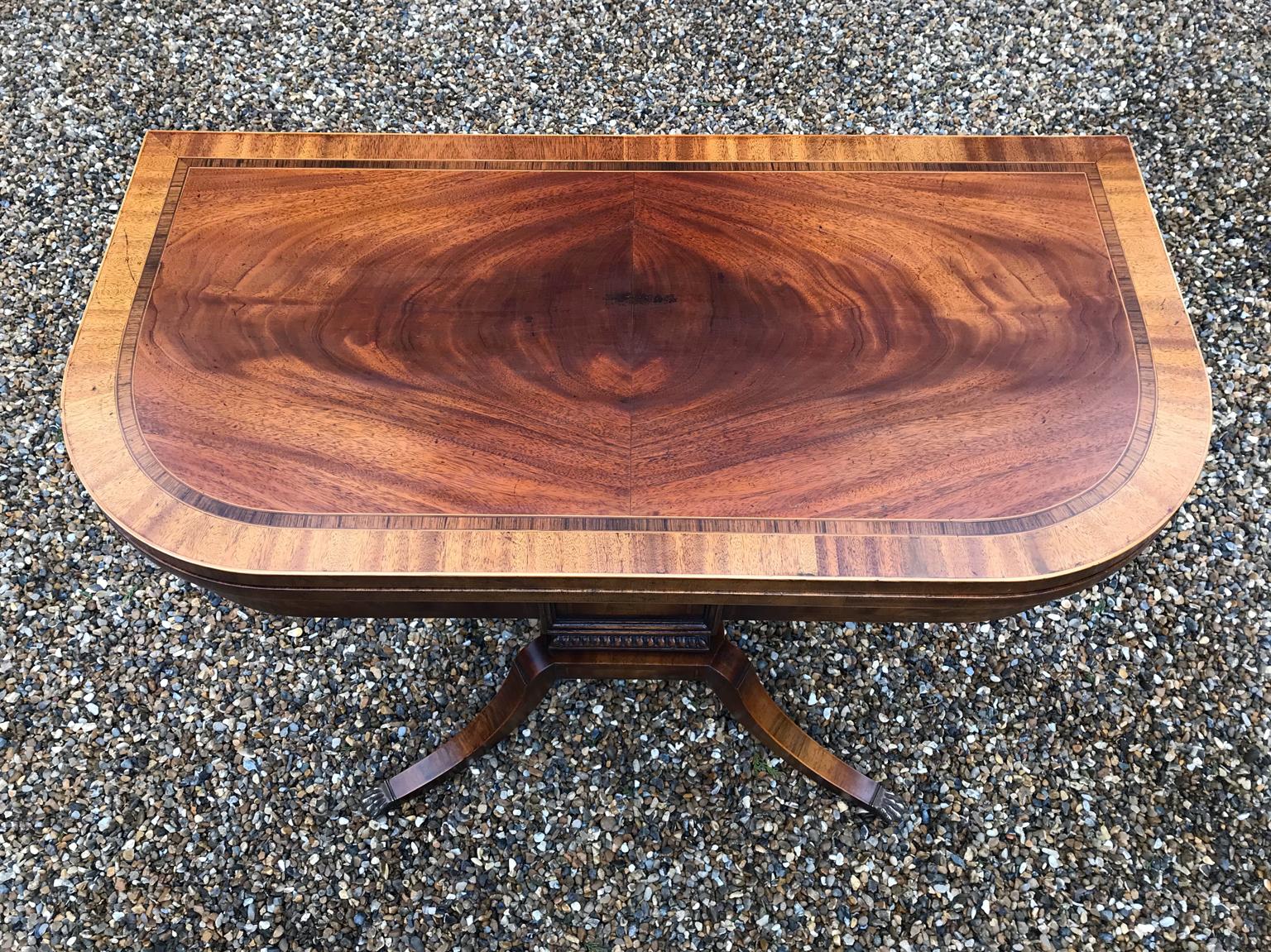 19th Century Regency Mahogany Inlaid Crossbanded Card Table with Splayed Legs In Good Condition In Richmond, London, Surrey