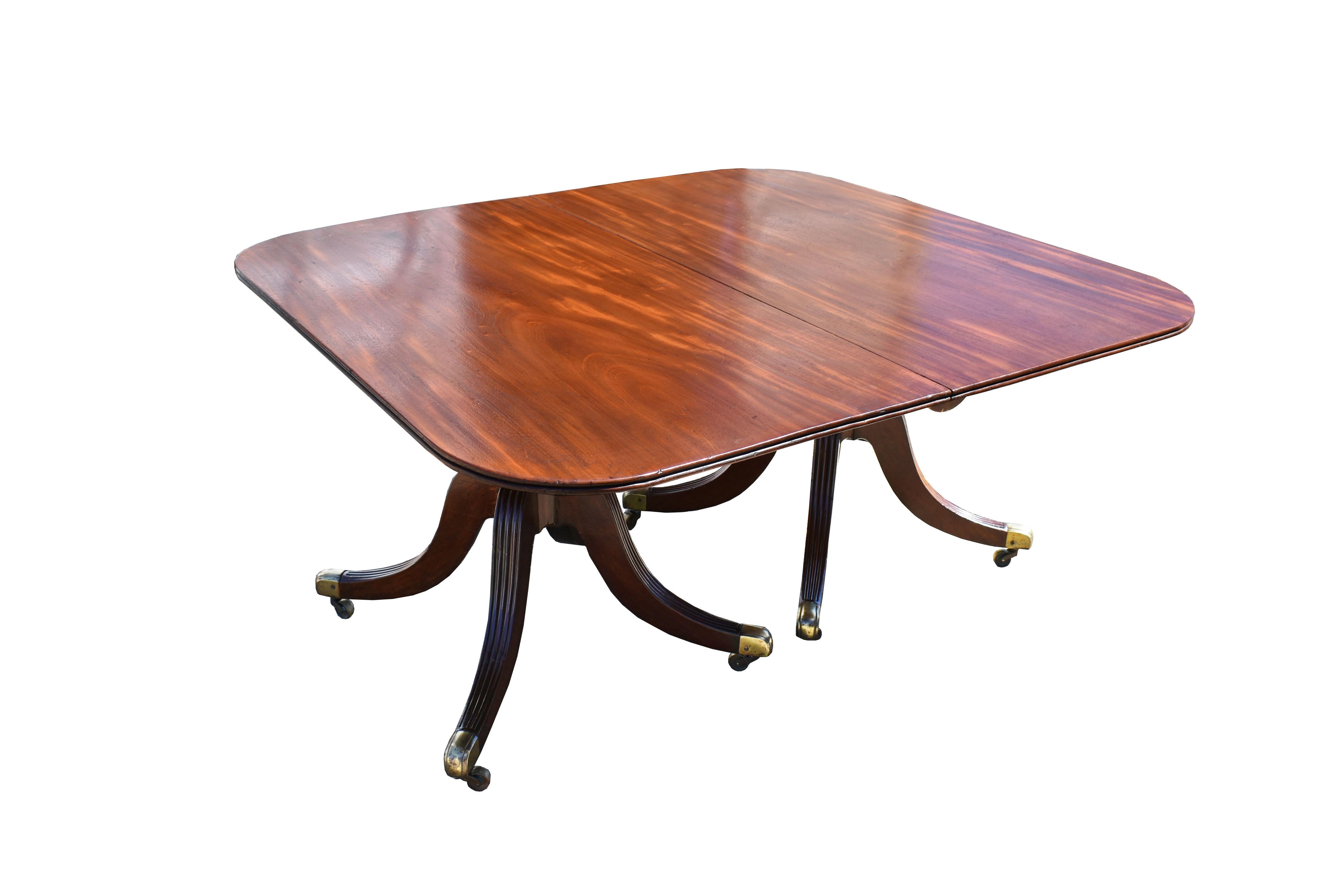 19th Century Regency Mahogany Pedestal Dining Table For Sale 1