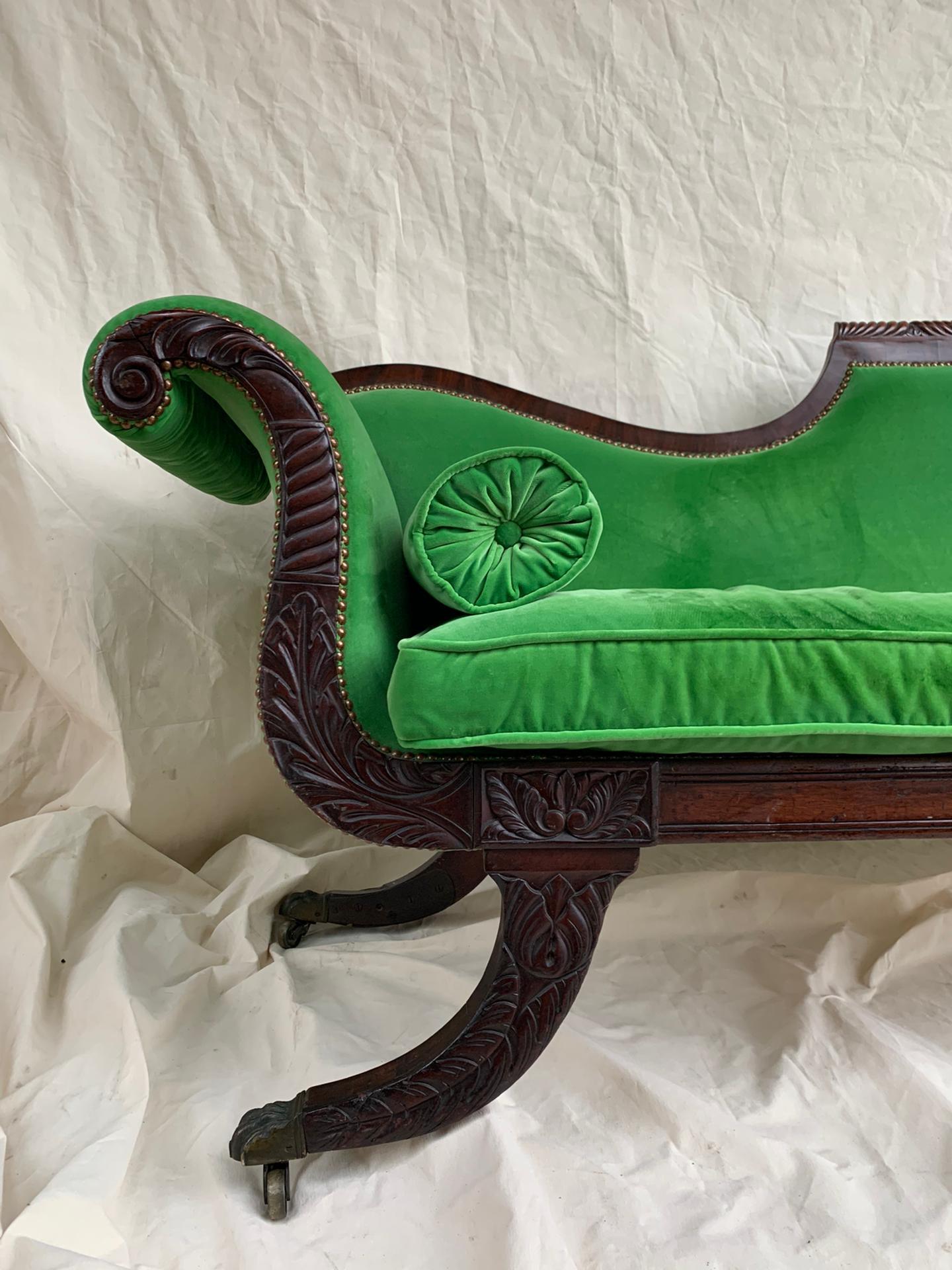 19. Jahrhundert Regency-Mahagoni-Sofa, England.
In gutem Zustand.