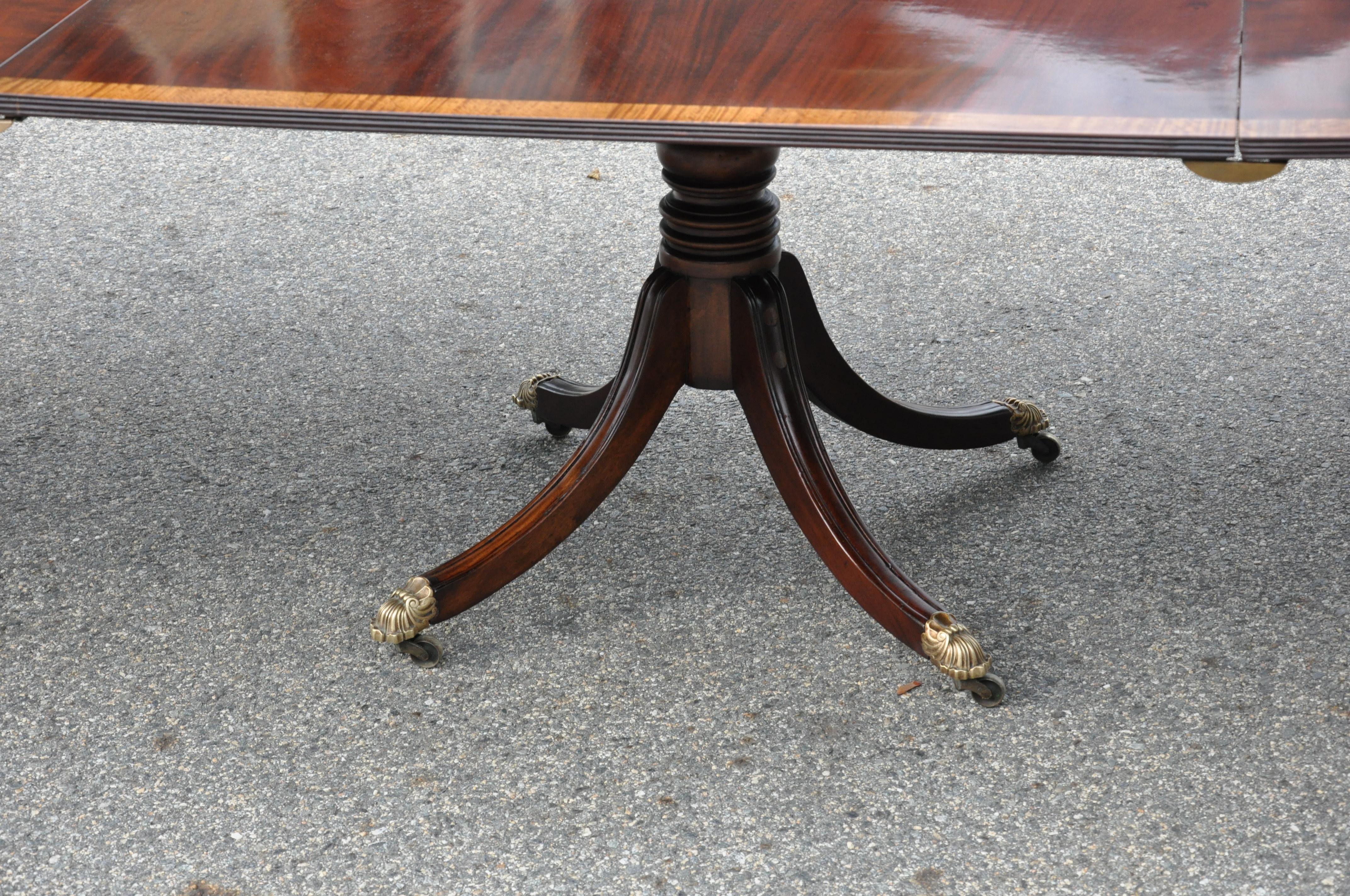 19th Century Regency Mahogany Triple Pedestal Dining Table with Satinwood Bandin 1