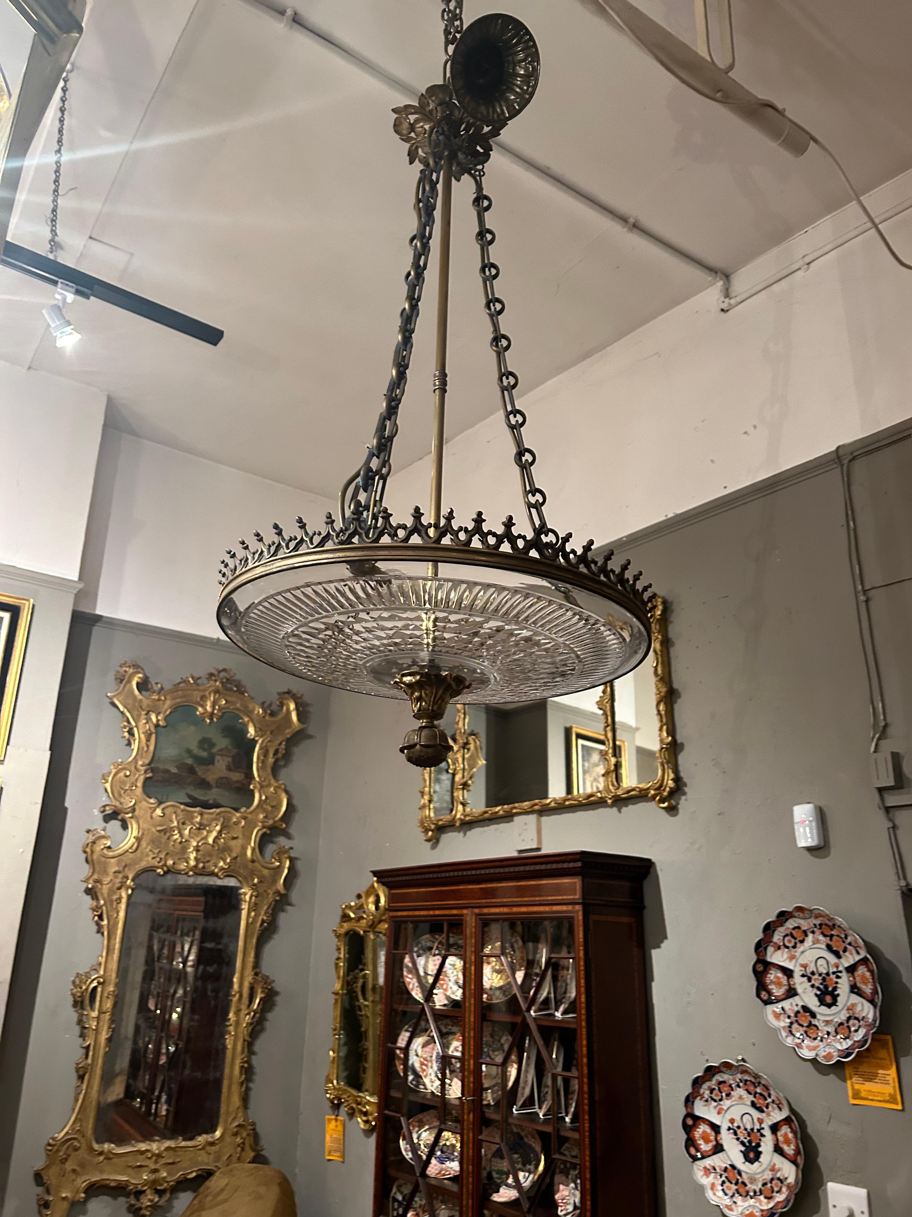 19. Jahrhundert Regency Ormolu & Cut-Glass Dish Light (Geschliffenes Glas) im Angebot