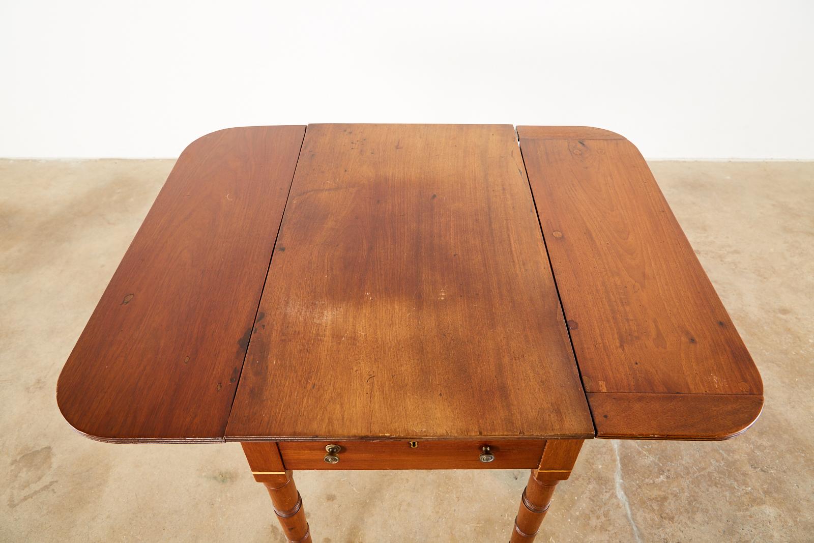 19th Century Regency Pembroke Drop-Leaf Table For Sale 8