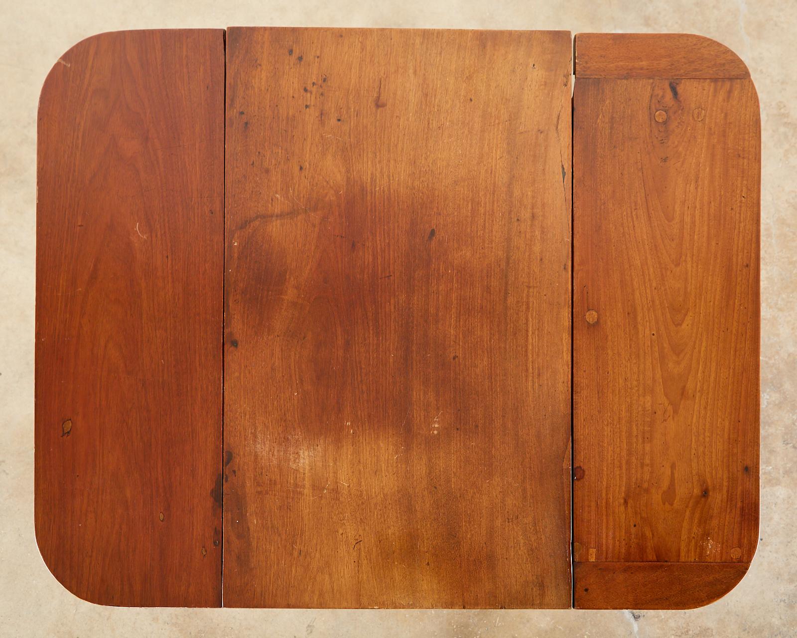 19. Jahrhundert Regency Pembroke Drop-Leaf Tisch im Angebot 10