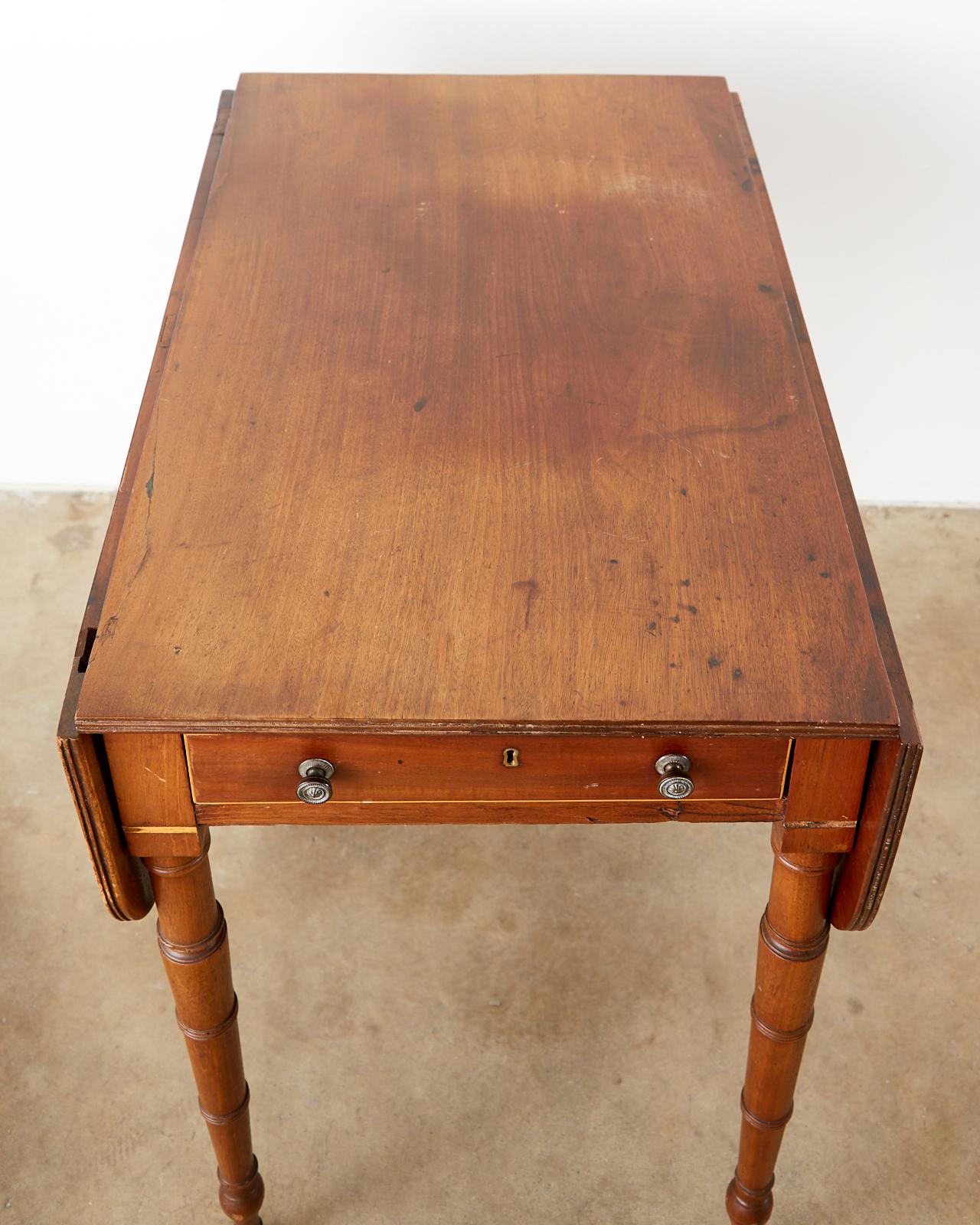 19th Century Regency Pembroke Drop-Leaf Table For Sale 1