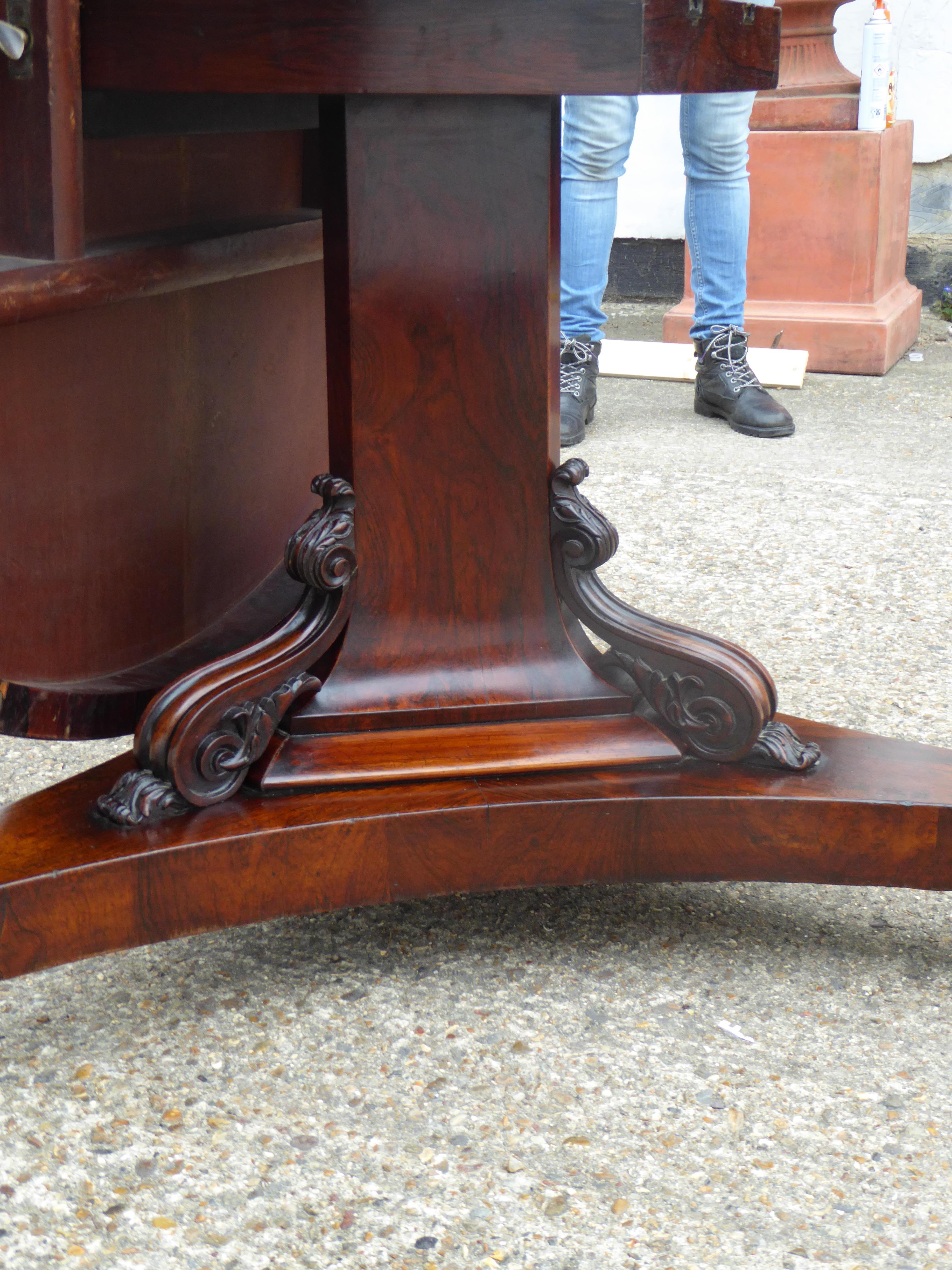 19th Century Regency Period Rosewood Round Dining Table In Good Condition In Chelmsford, Essex