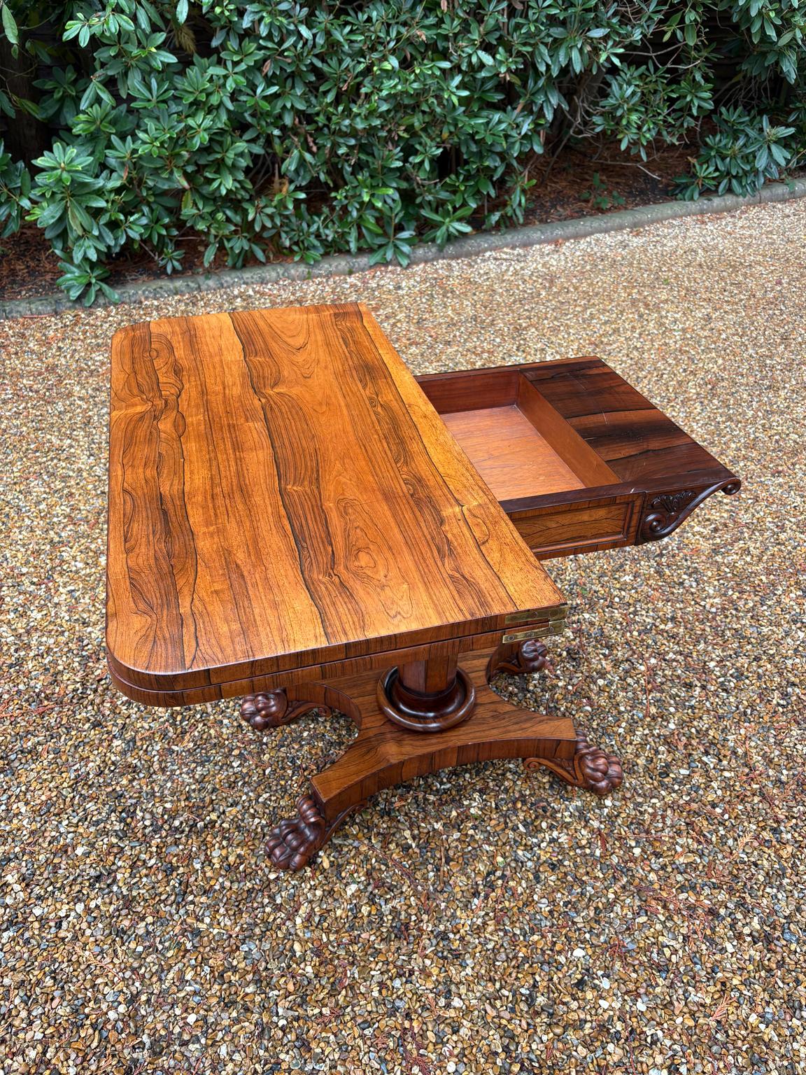 Table à cartes en bois de rose de style Régence du 19e siècle Bon état - En vente à Richmond, Surrey