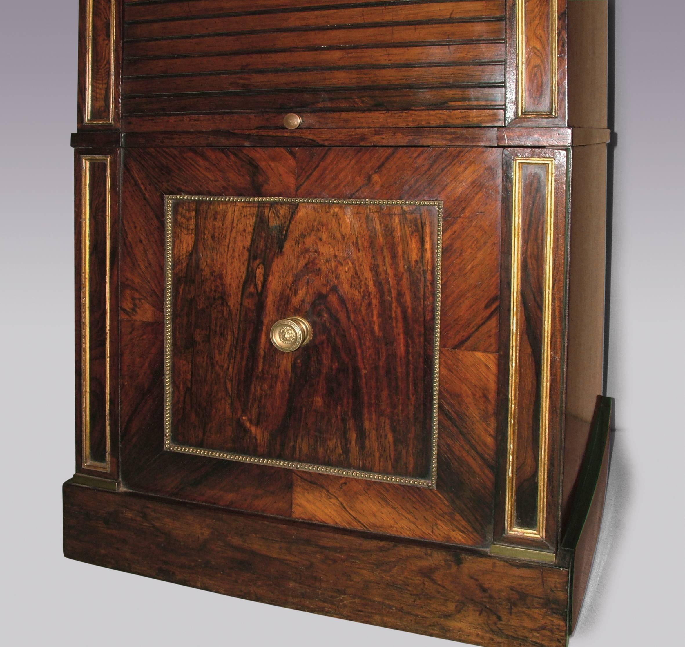 Regency Table de nuit du 19e siècle en bois de rose avec cylindre de la période de la régence anglaise en vente