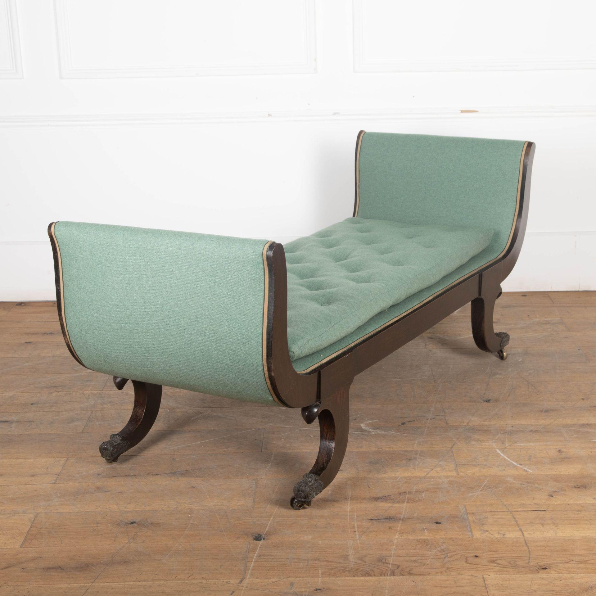 Regency Siège de fenêtre ou lit de jour en palissandre de style Régence du 19e siècle en vente
