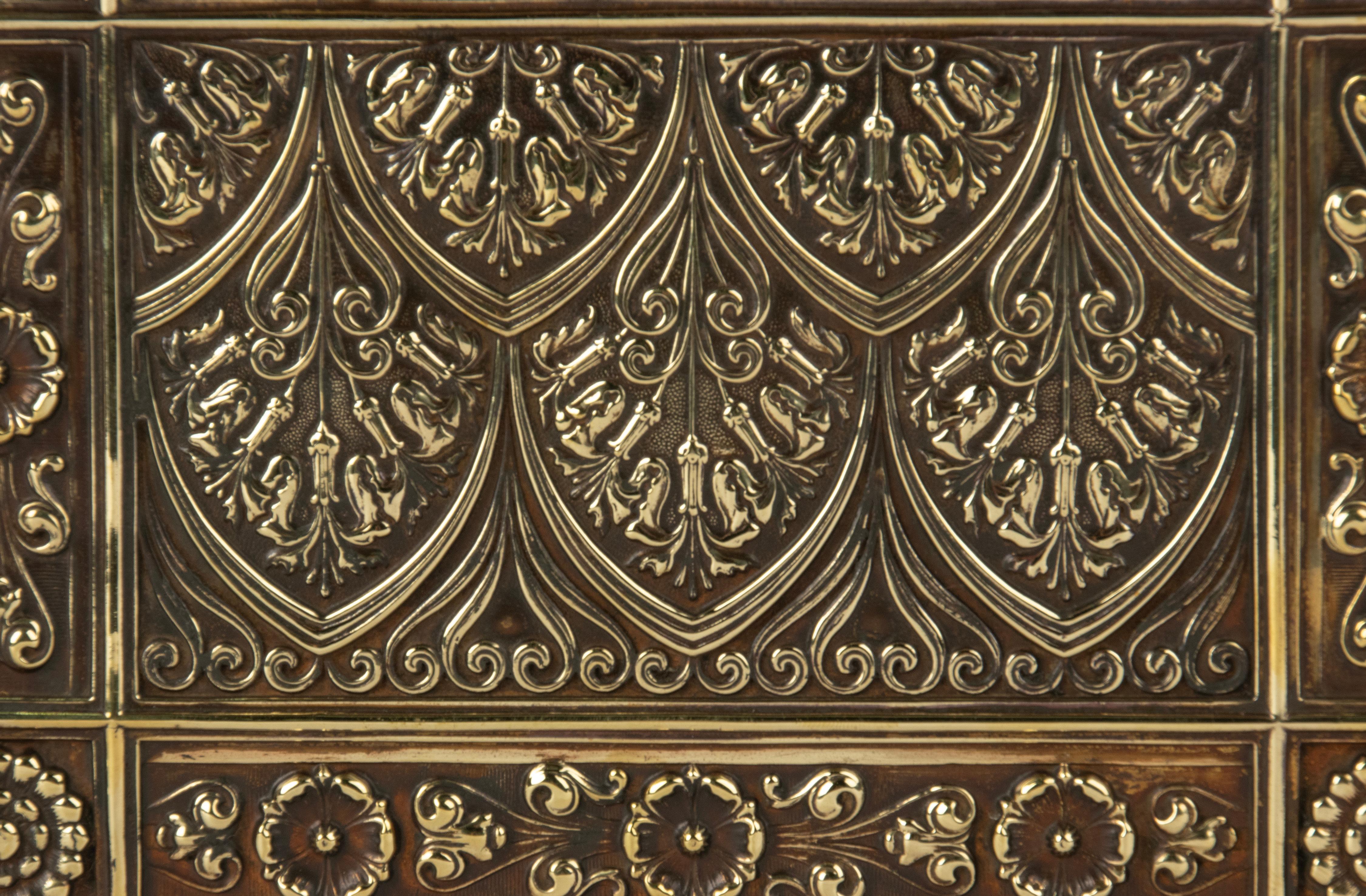 Boîte à papier en cuivre de style Régence du 19e siècle en vente 4