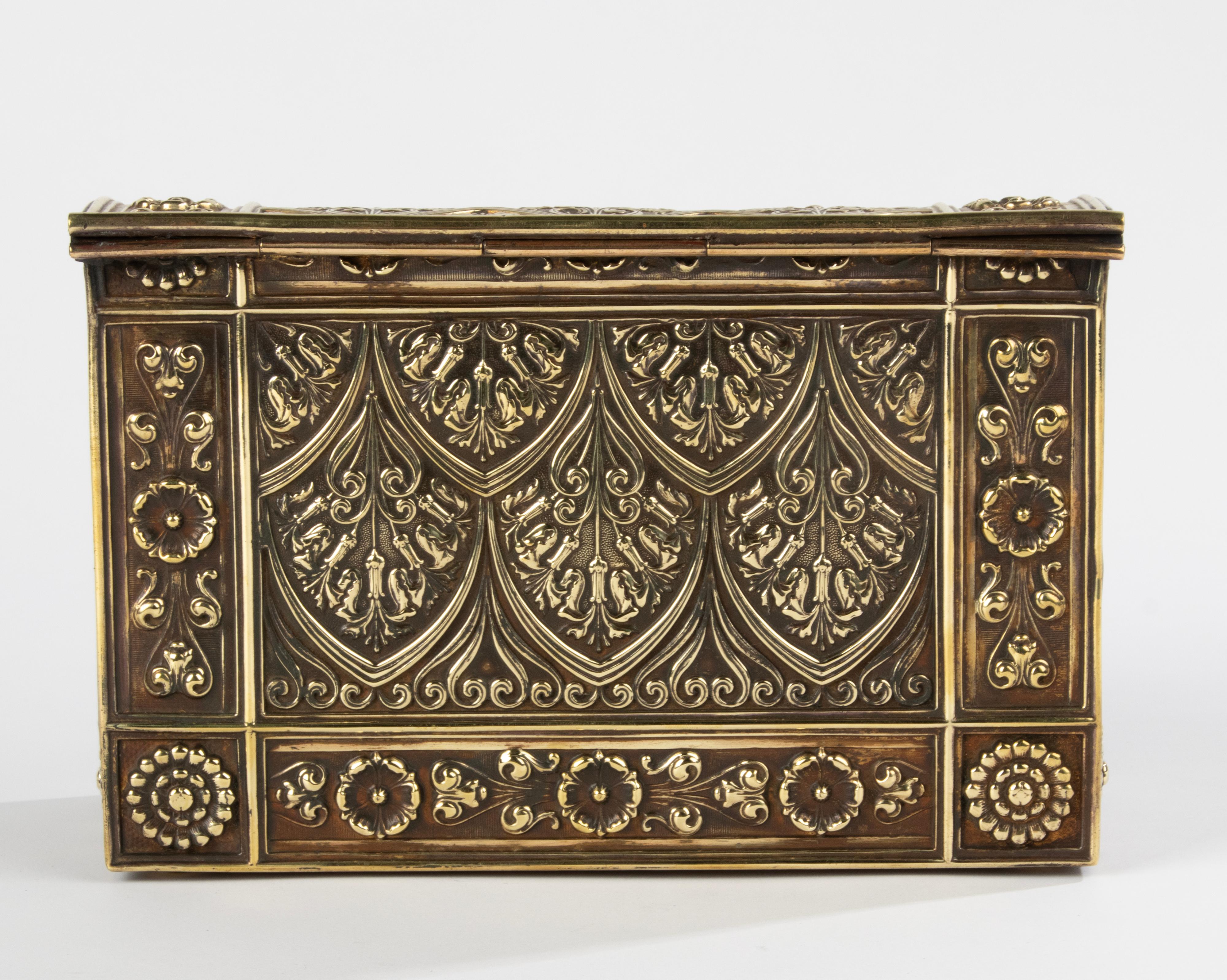 19th Century Regency style Copper Desktop Stationery Box For Sale 10