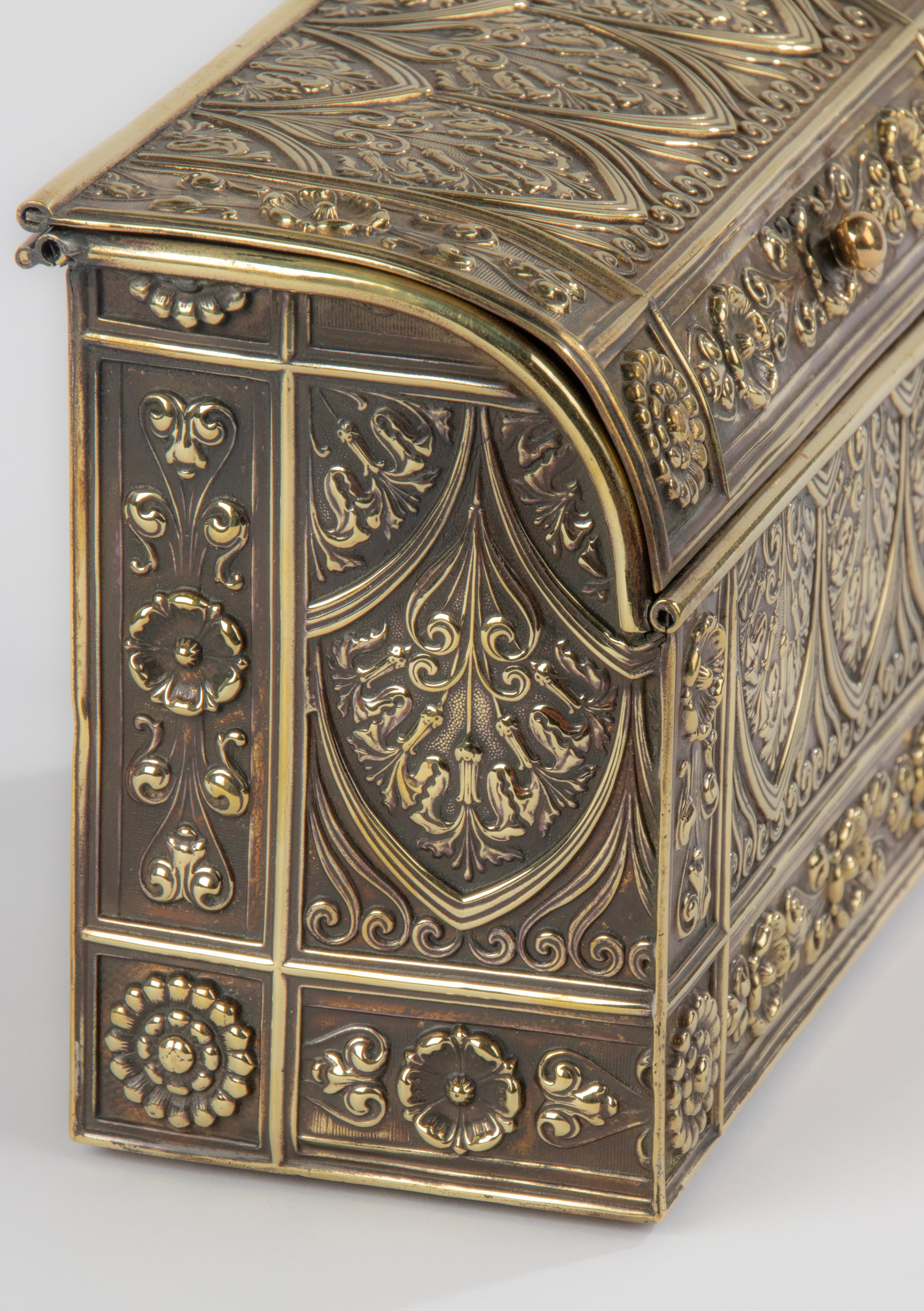 19th Century Regency style Copper Desktop Stationery Box For Sale 11
