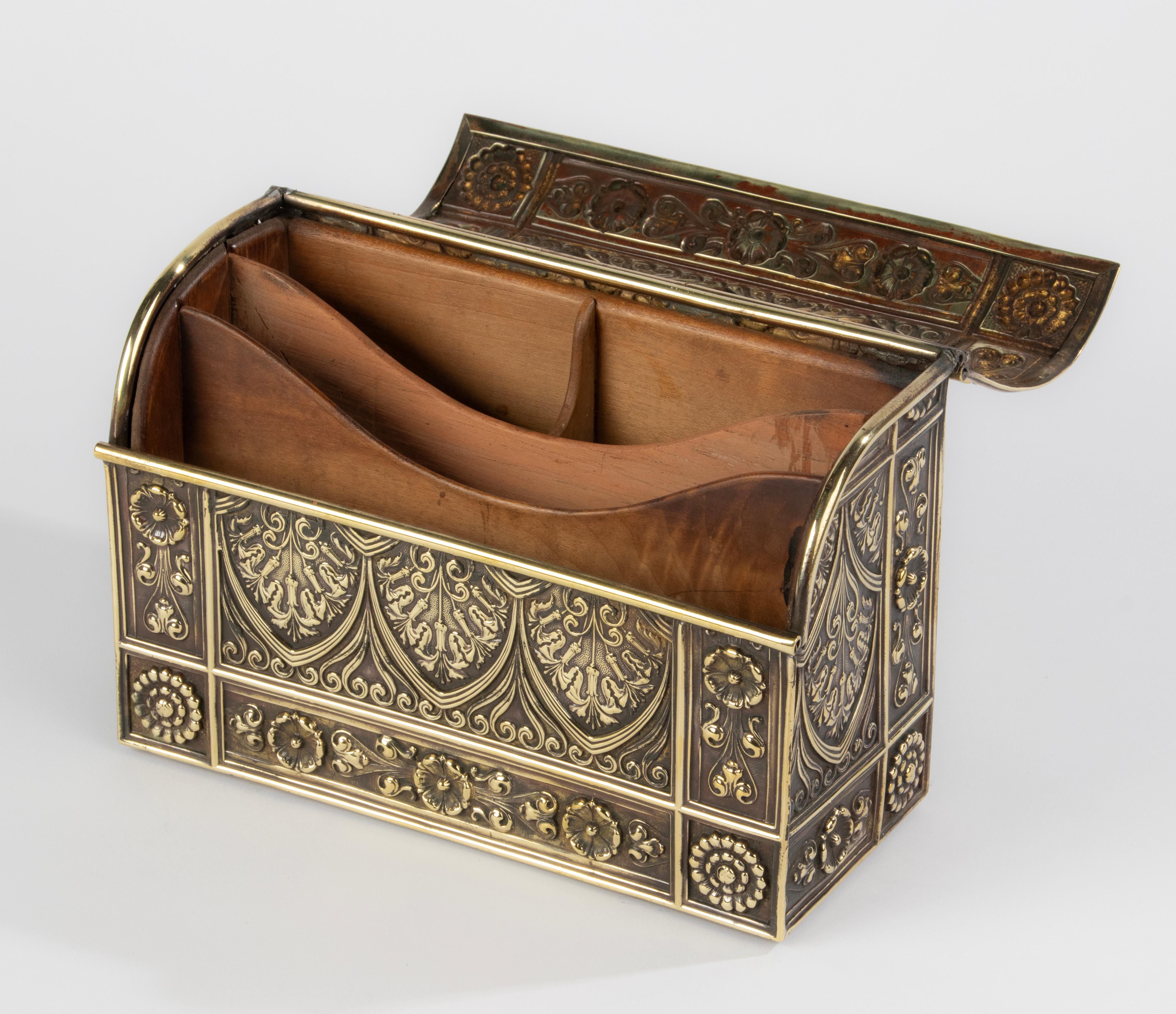 Hand-Crafted 19th Century Regency style Copper Desktop Stationery Box For Sale