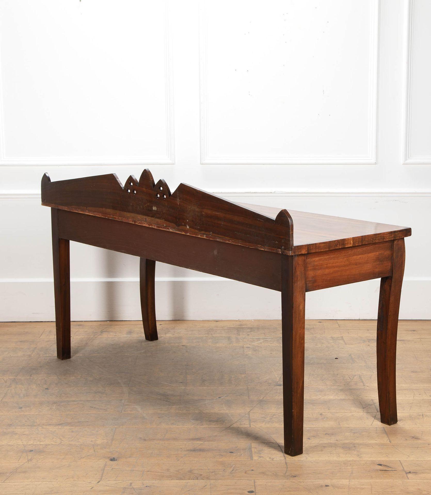 Table de service Goncalo Alves de style Régence du 19ème siècle Bon état - En vente à Gloucestershire, GB