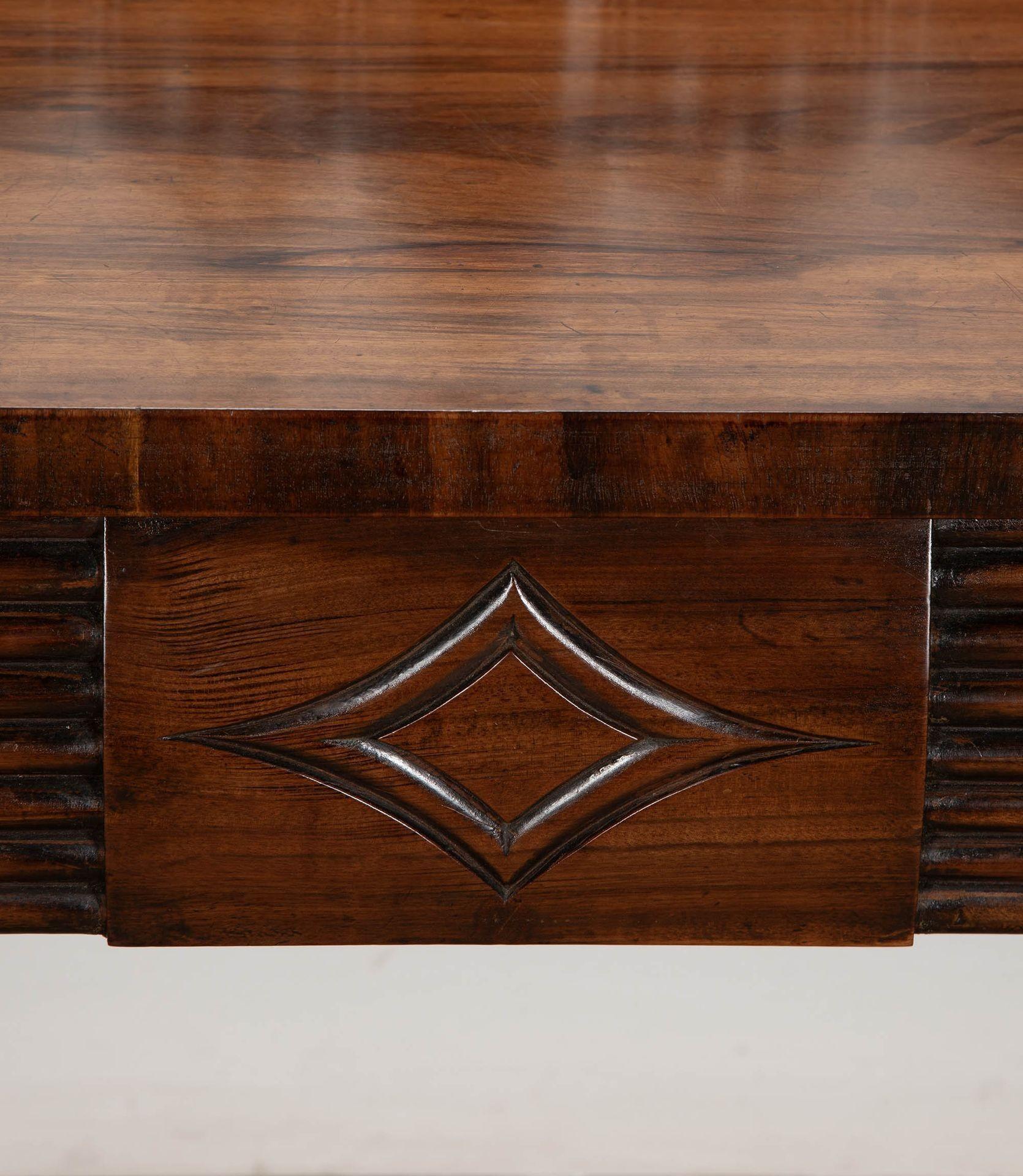 Table de service Goncalo Alves de style Régence du 19ème siècle en vente 3