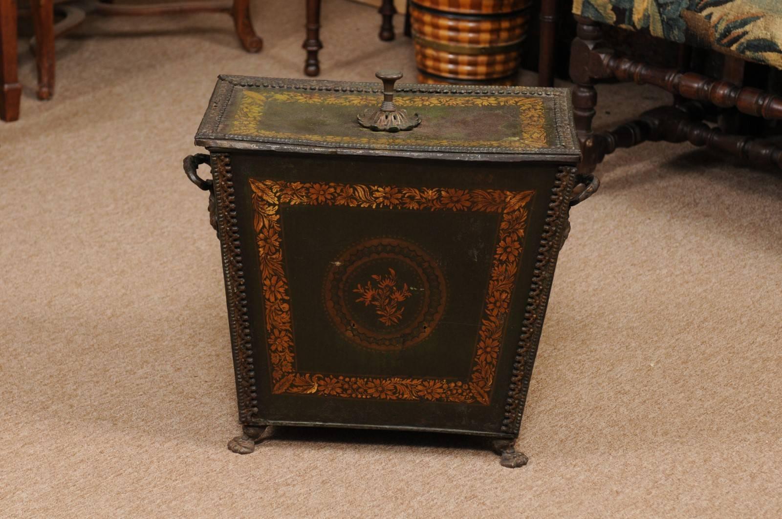 19th Century Regency Style Green Painted Coal Hod with Gilt Decoration 5