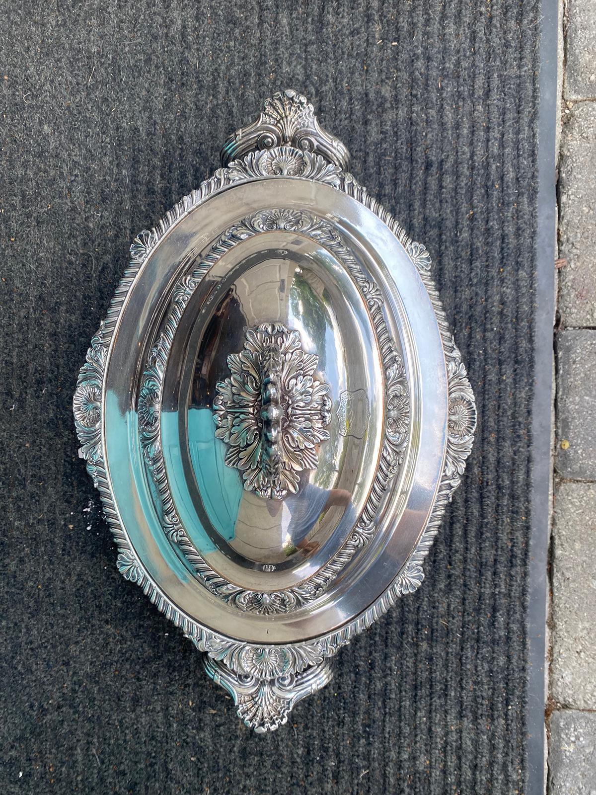 Zuppiera in argento Sheffield del 19° secolo in stile Regency con stemmi in sterline in vendita 2