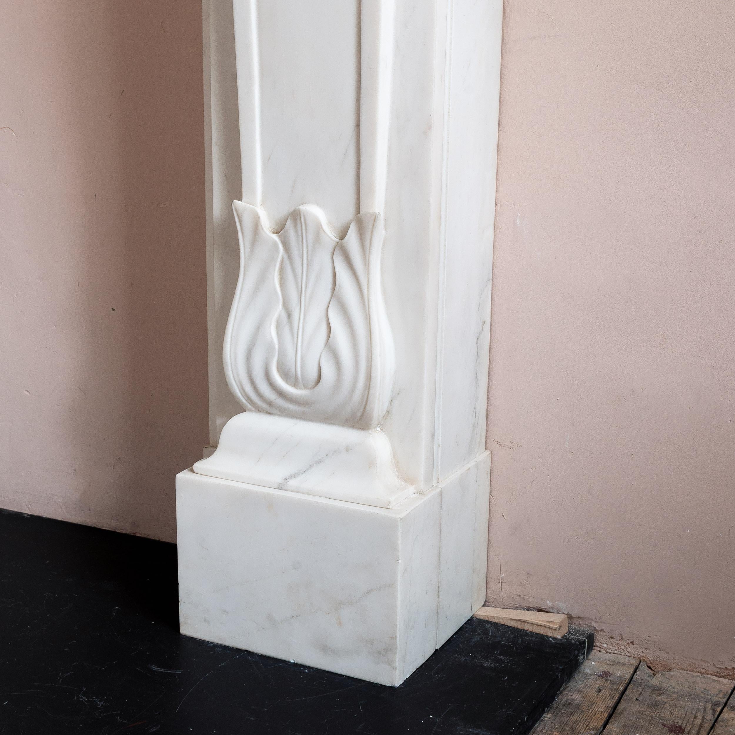 19th Century Regency Style White Marble Fireplace in vendita 4