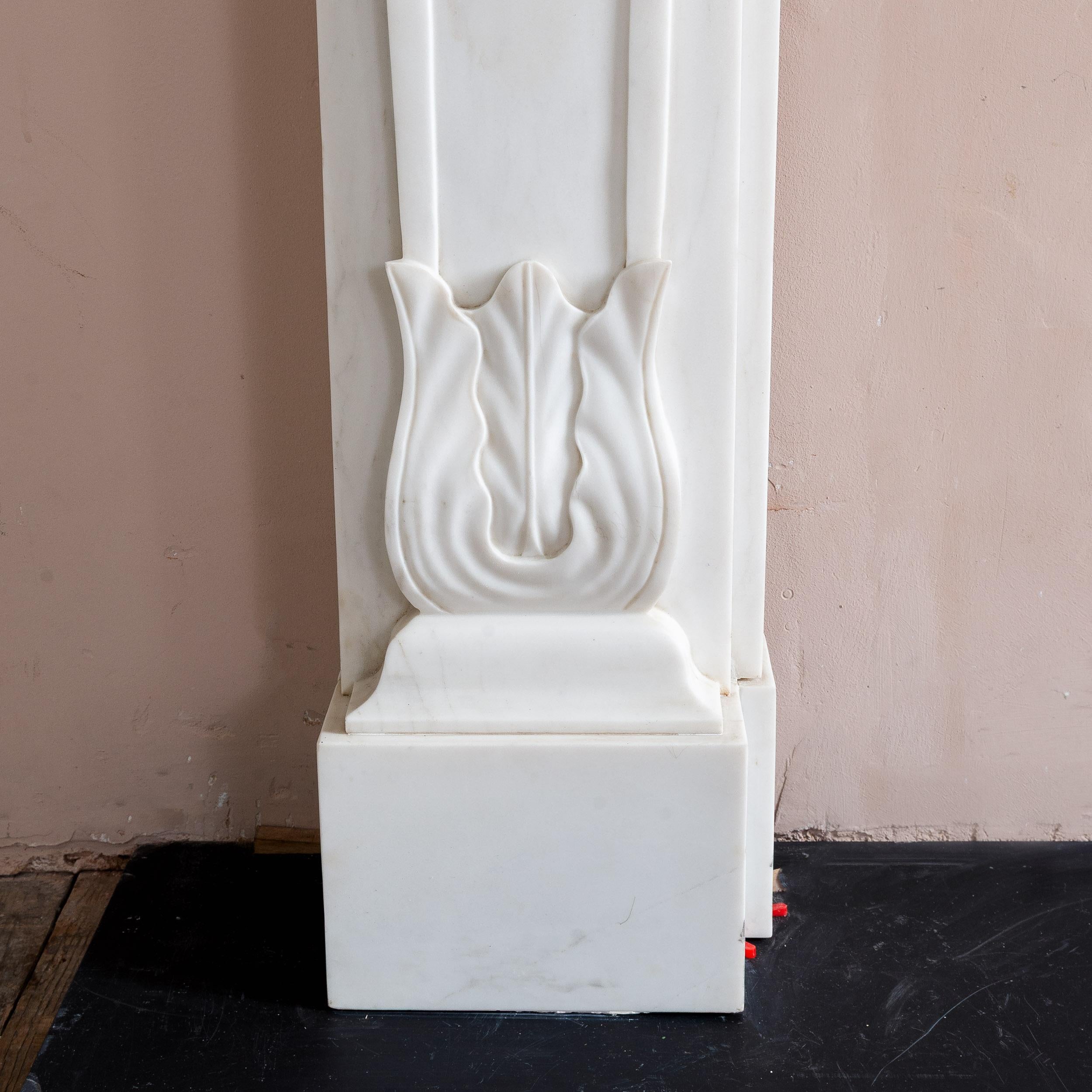 19th Century Regency Style White Marble Fireplace in vendita 5