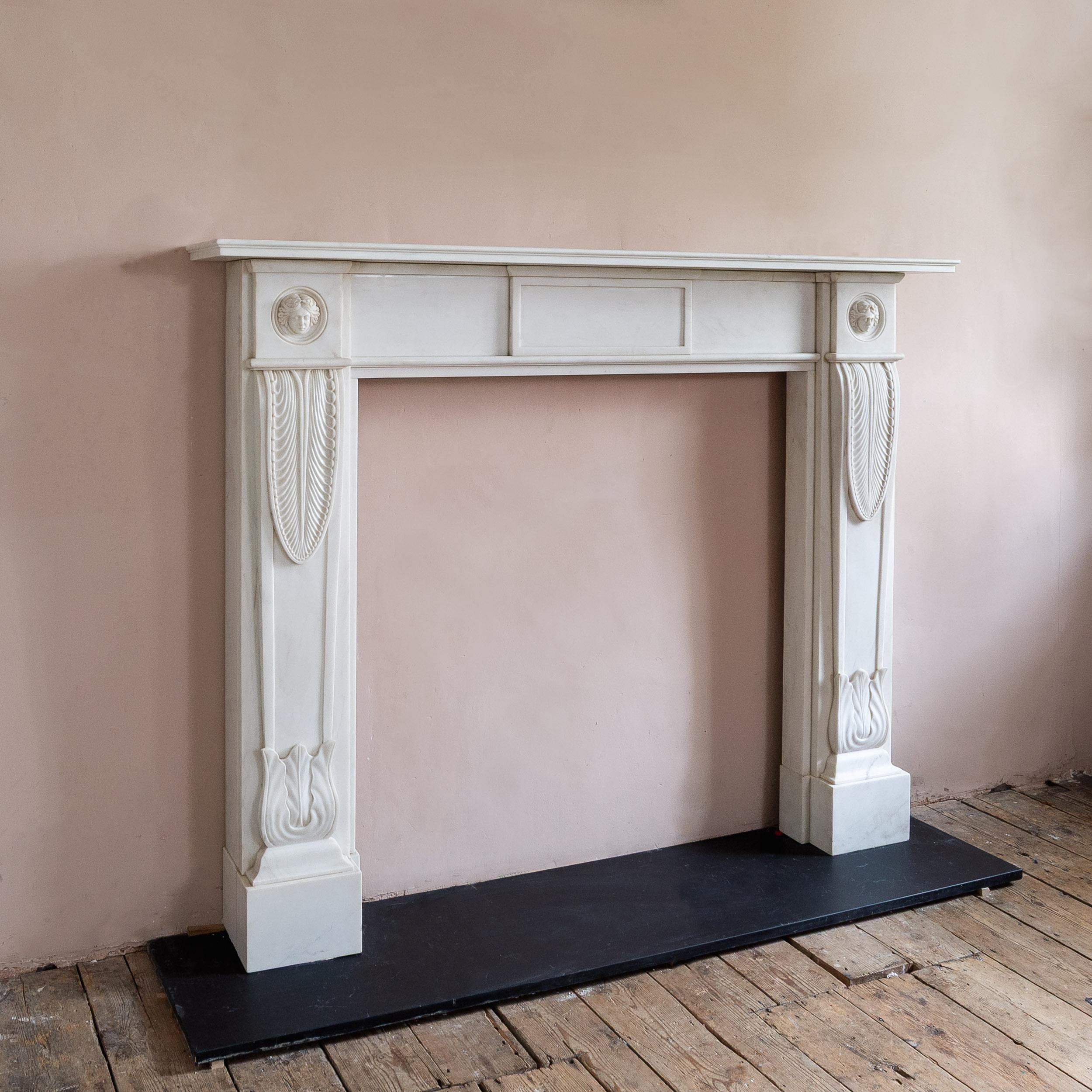 19th Century Regency Style White Marble Fireplace in vendita 3