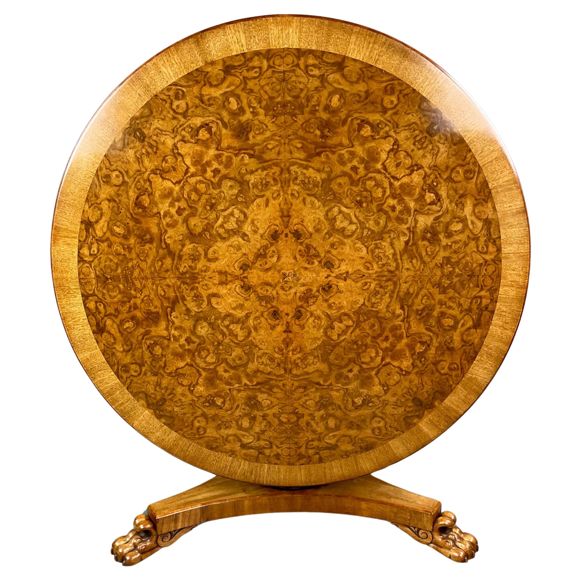 19th century Regency walnut centre table  For Sale