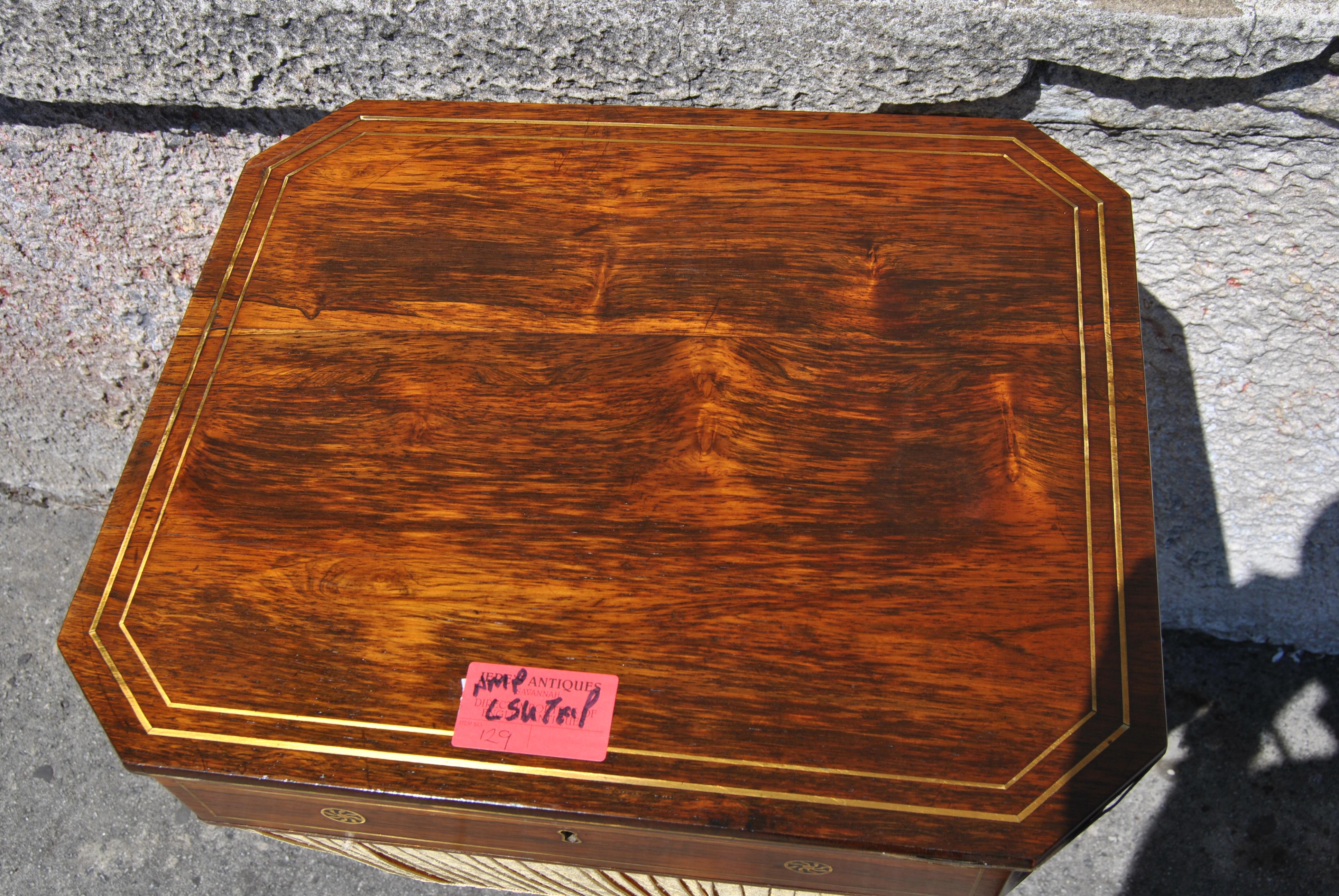 Début du XIXe siècle Table de travail Regency du 19ème siècle William IV anglais Rosewood Sewing en vente