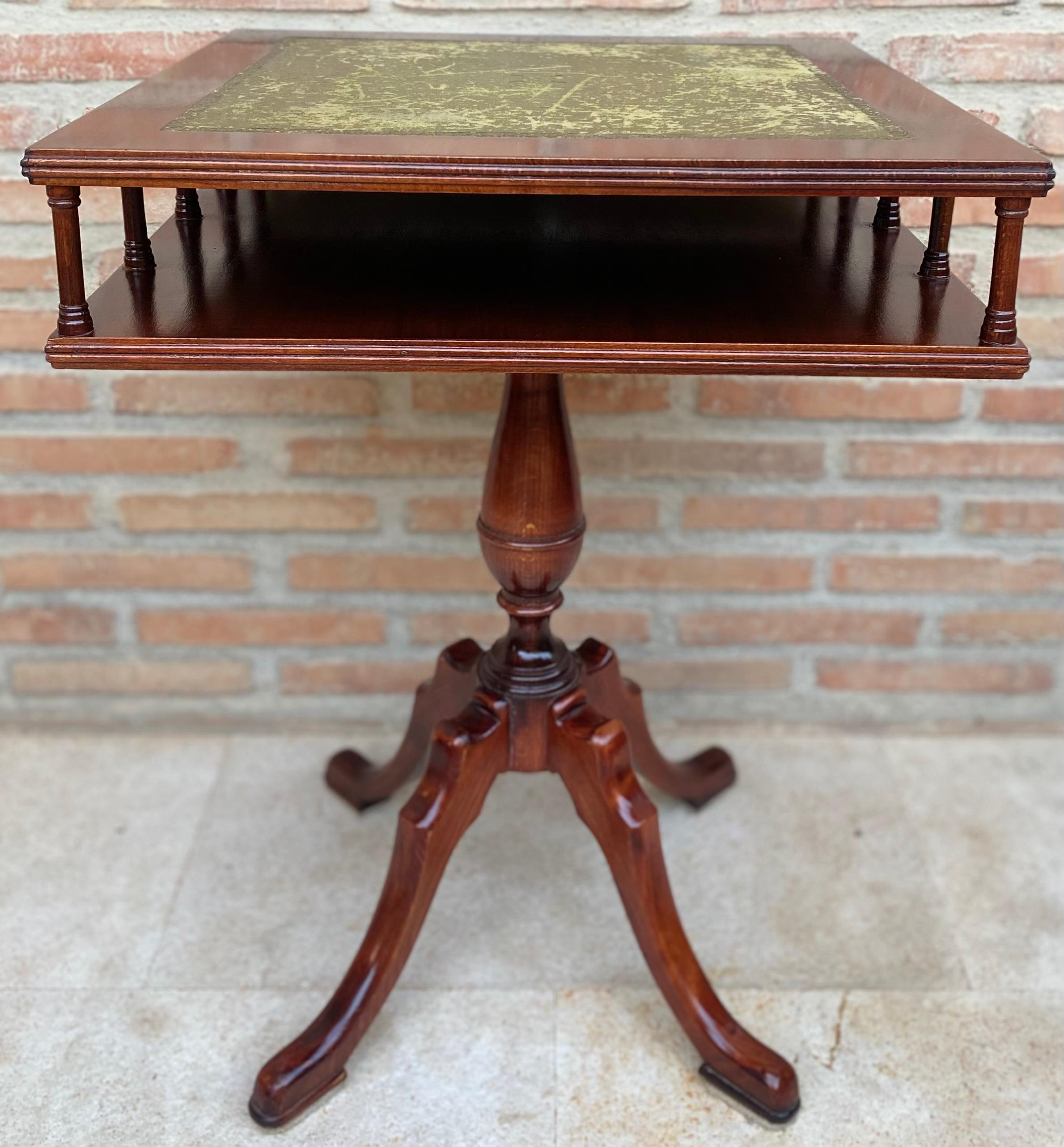 19th Century Regency Wood Game Table with Green Leather Top, 1890s In Good Condition For Sale In Miami, FL