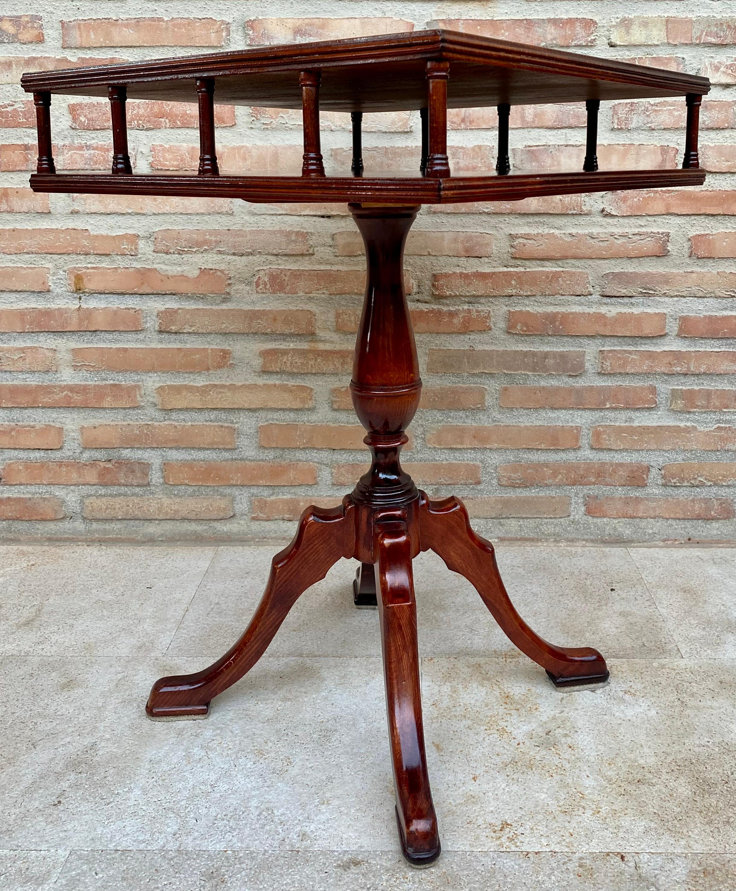 19th Century Regency Wood Game Table with Green Leather Top, 1890s For Sale 3