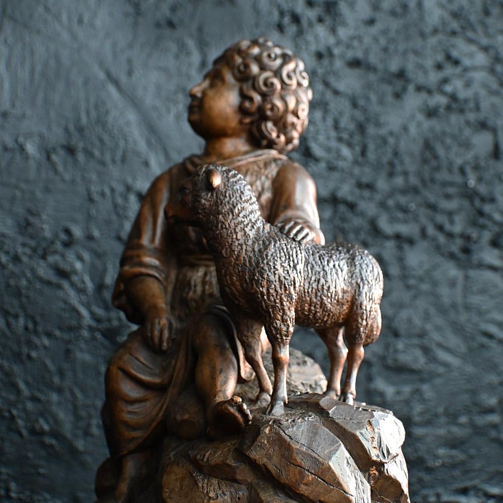 Religiöse handgeschnitzte Walnussholzfigur des heiligen Jean aus dem 19. Jahrhundert im Zustand „Gut“ im Angebot in London, GB