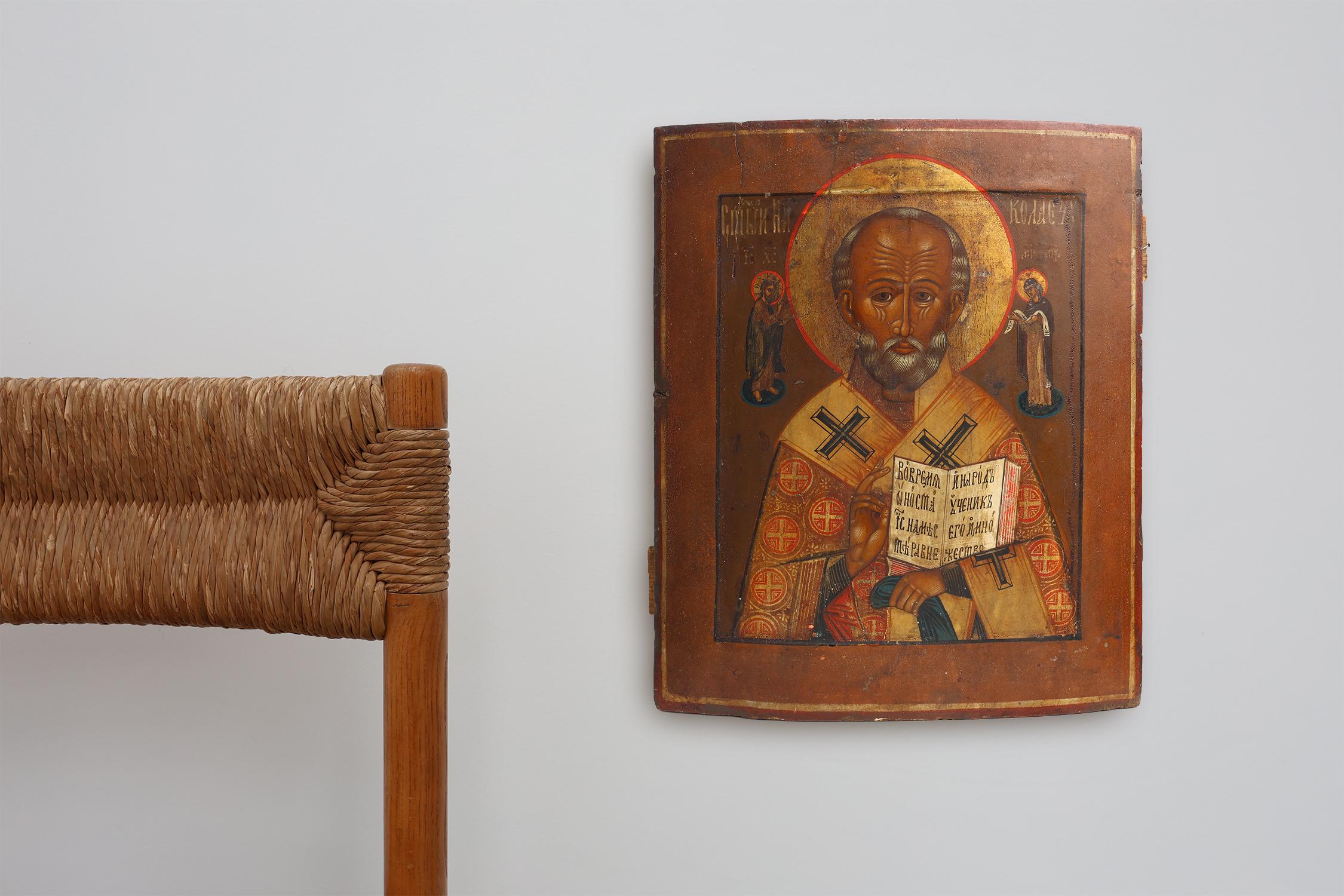 Russie / 19e siècle / Icone religieuse / tempera à l'œuf et dorure sur panneau de bois / Antique

Une icône orthodoxe russe du XIXe siècle magnifiquement conservée représentant saint Nicolas le Vénérable (saint Nicolas de Myre), l'un des saints les