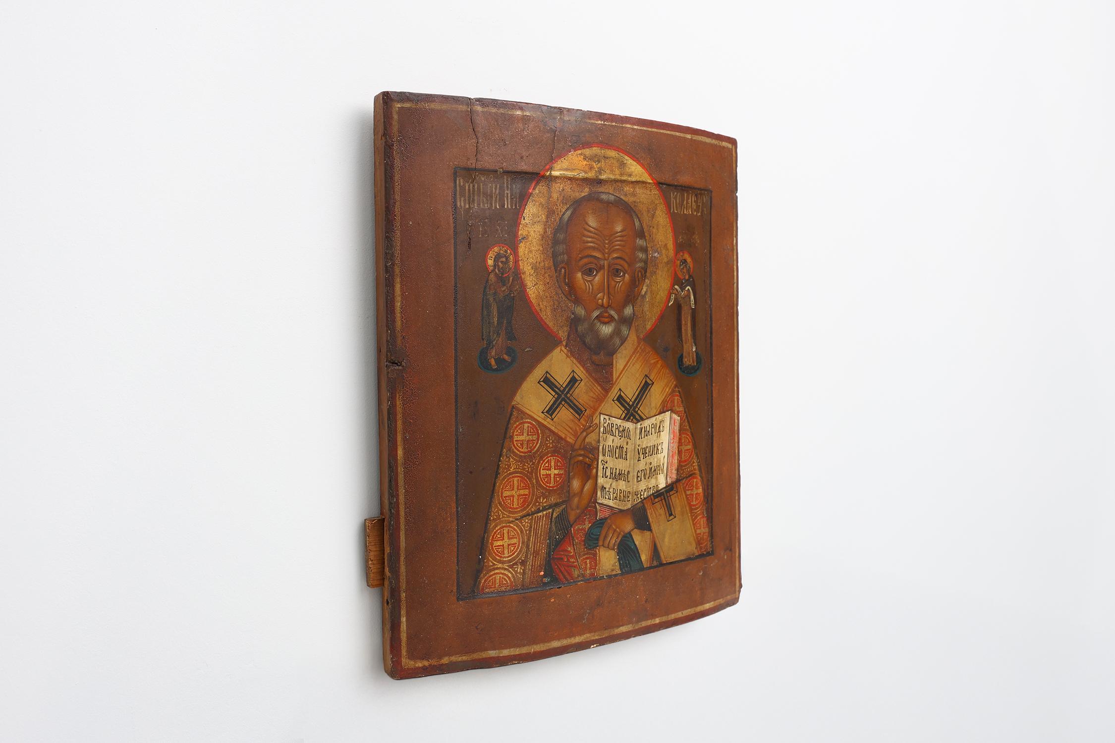 Bois Icône religieuse russe du 19e siècle représentant Saint Nicolas le faiseur de merveilles en vente
