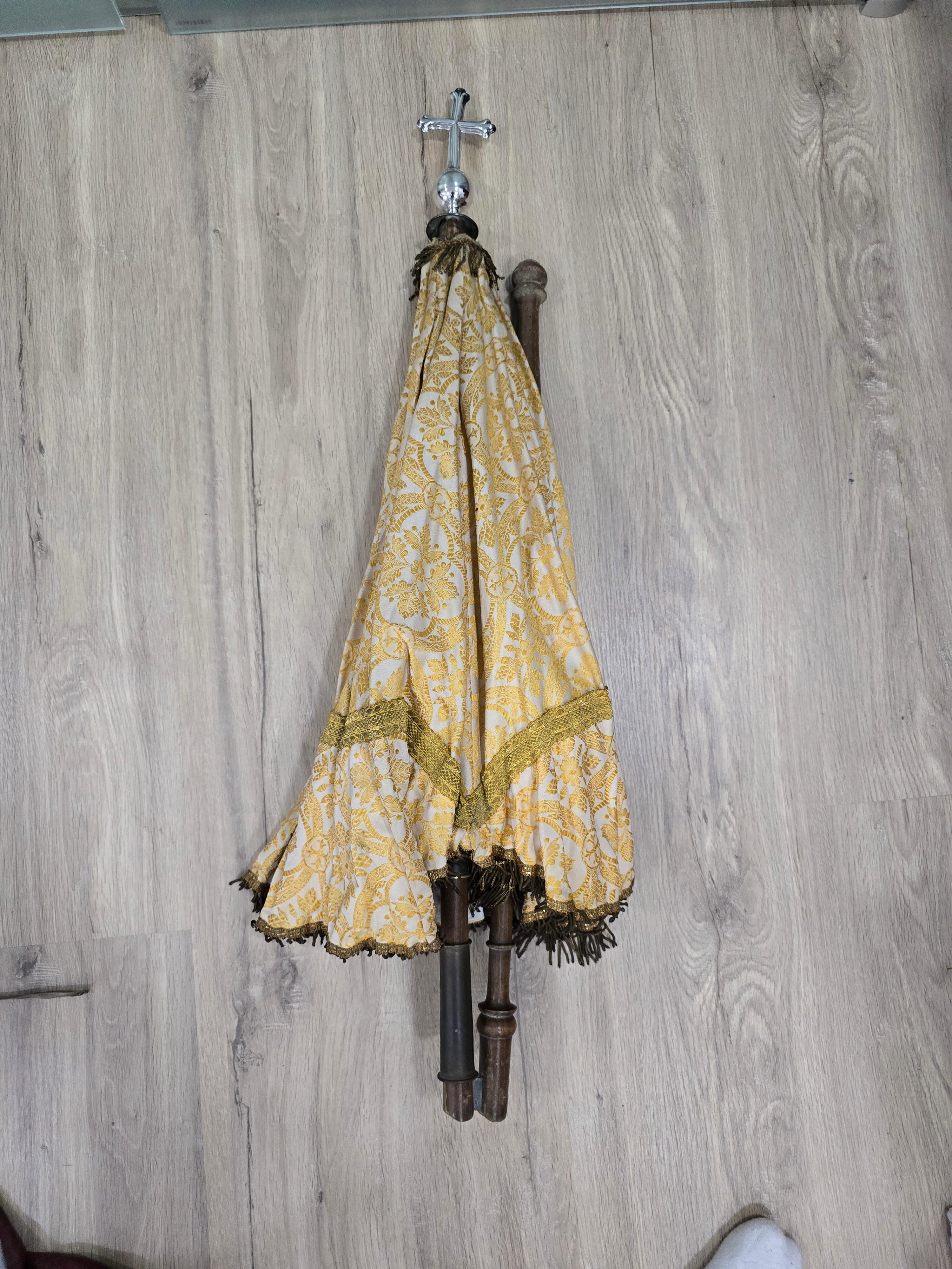 19th Century Religious Silver Parasol with Cross For Sale 2