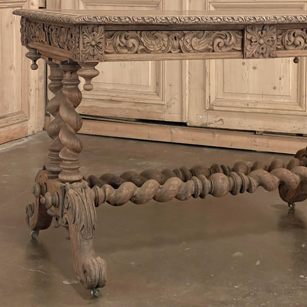 Chêne Bureau en chêne rayé à torsion d'orge de la Renaissance du 19ème siècle en vente