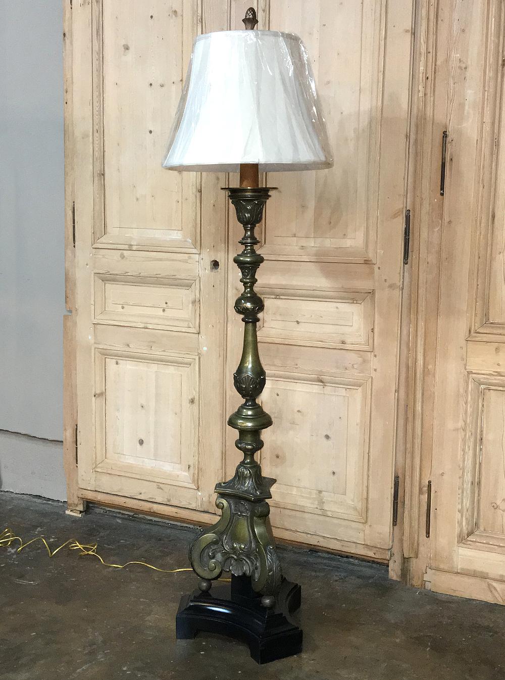 19th Century Renaissance Cast Bronze Floor Lamp In Good Condition In Dallas, TX