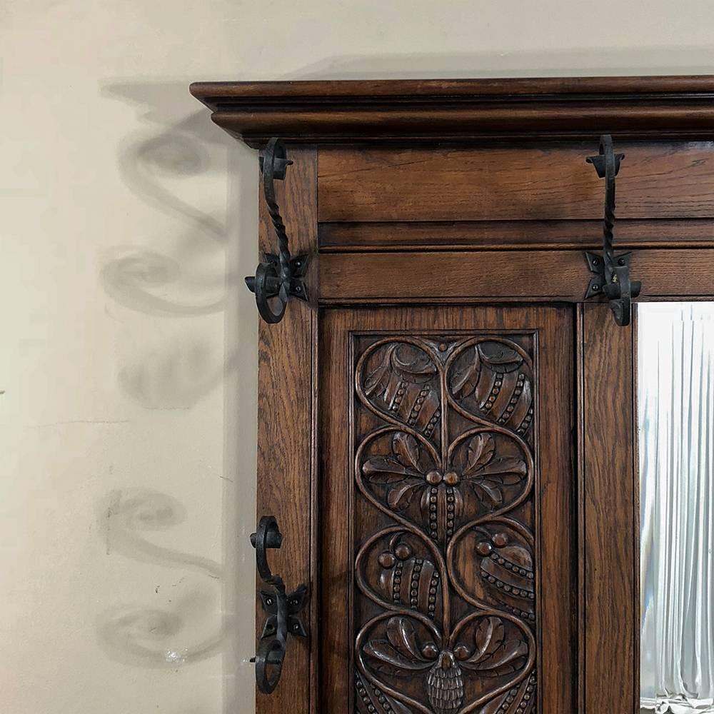Renaissance Revival 19th Century Renaissance Hand-Carved Oak Hall Tree with Hall Bench