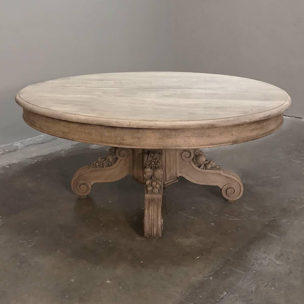French 19th Century Renaissance Hand-Carved Stripped Oak Coffee Table with Della Robia