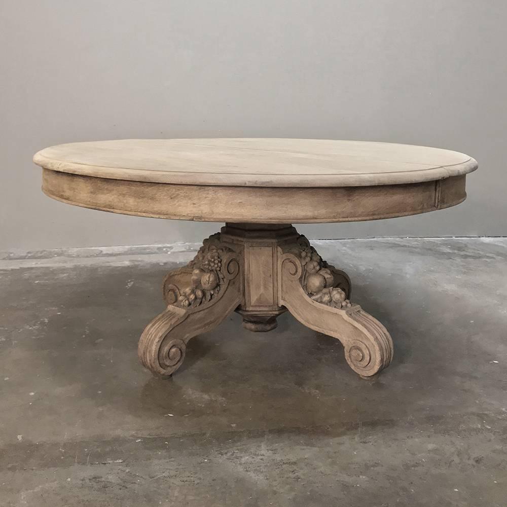 19th Century Renaissance Hand-Carved Stripped Oak Coffee Table with Della Robia In Good Condition In Dallas, TX