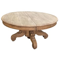 19th Century Renaissance Hand-Carved Stripped Oak Coffee Table with Della Robia