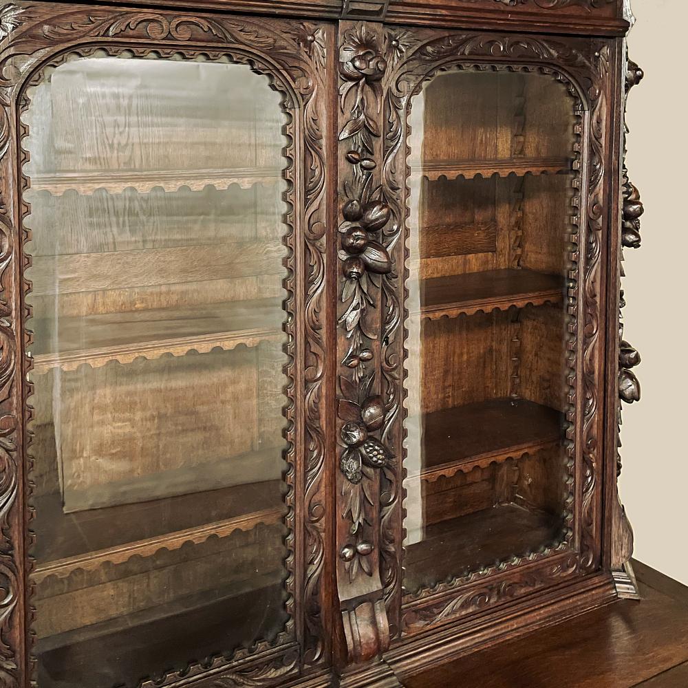 19th Century Renaissance Revival Bookcase For Sale 12