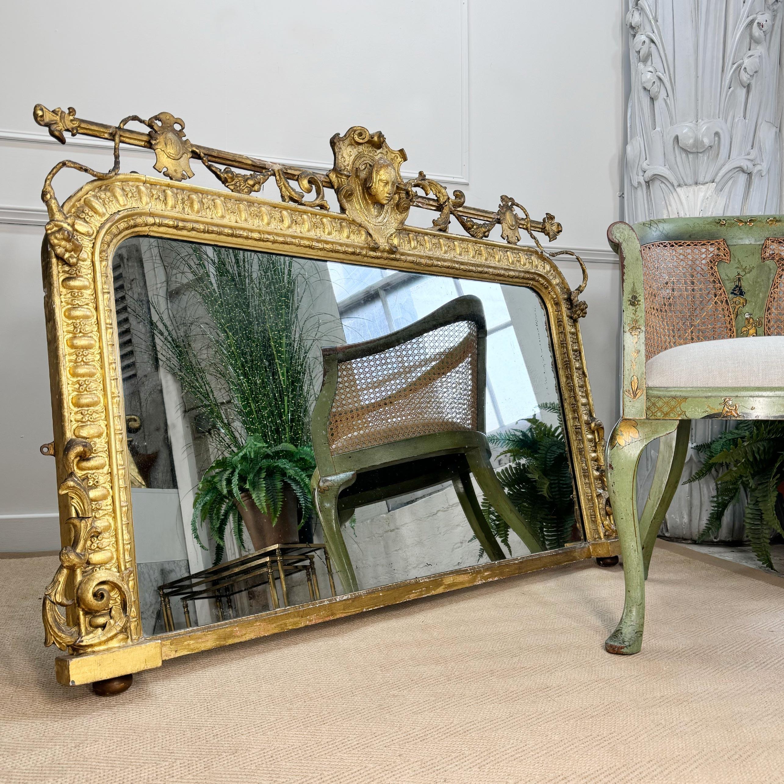 Doré Miroir à trumeau en bois doré du XIXe siècle, Renaissance Revive en vente