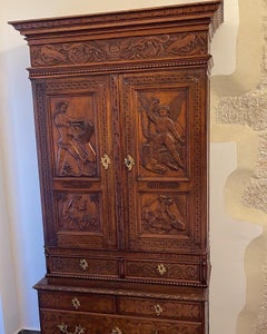 19th Century Renaissance Revival Oak Hand Carved Cabinet Bookcase