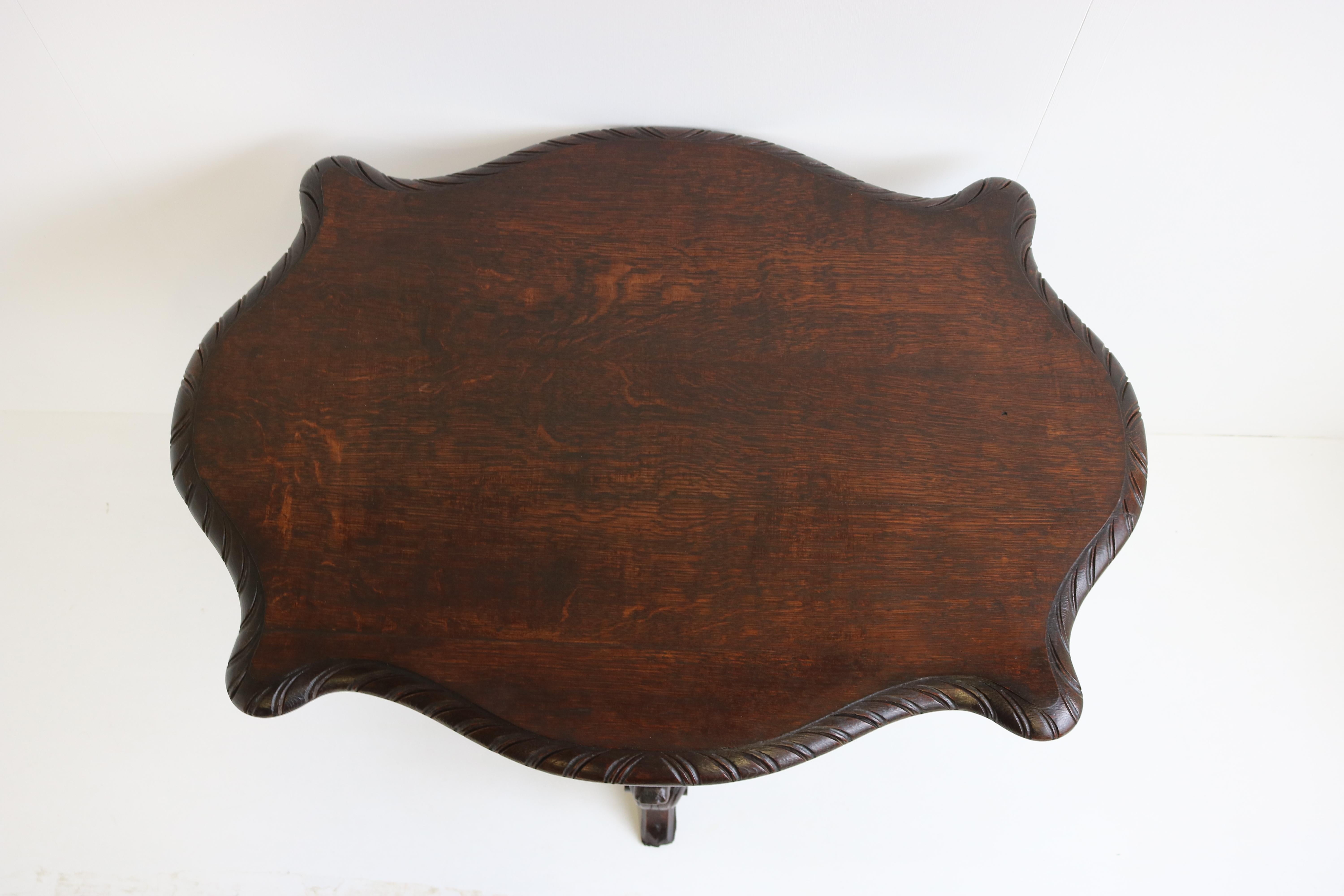 Table d'appoint/table basse néo-Renaissance du 19ème siècle en chêne ancien avec lions en vente 5