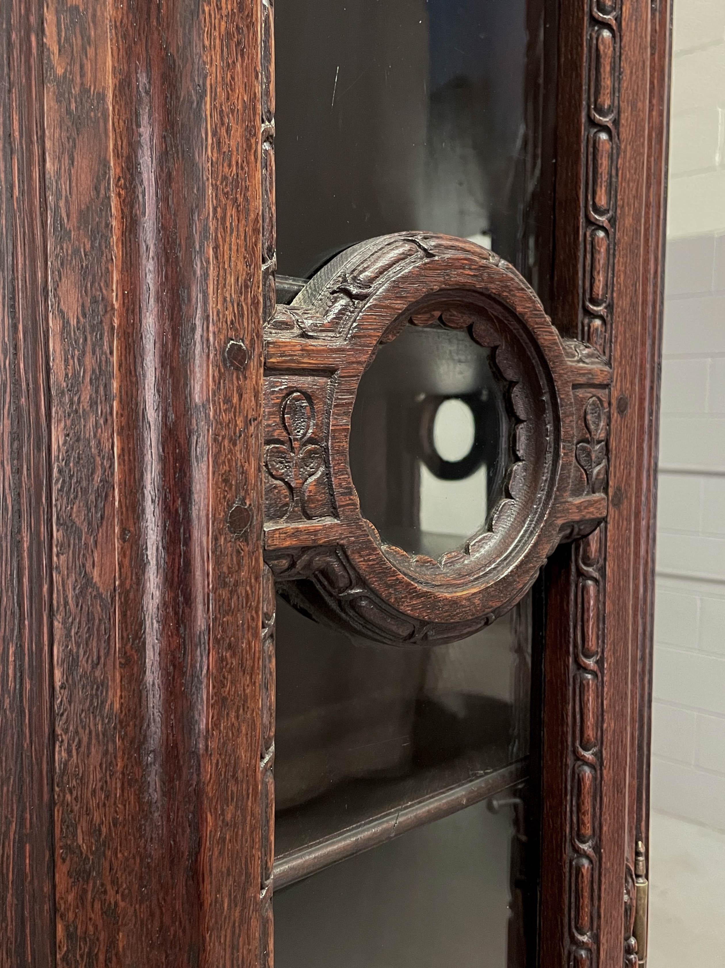 19th Century Renaissance Style Belgian Buffet À Deux Corps or Cabinet For Sale 3