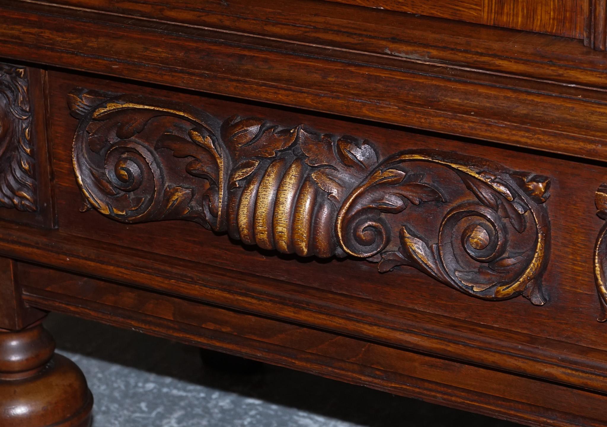 CABINET IN NOCE FRANZATO IN STILE RINASCITA DEL 19° SECOLO CON SCATOLETTE in vendita 4