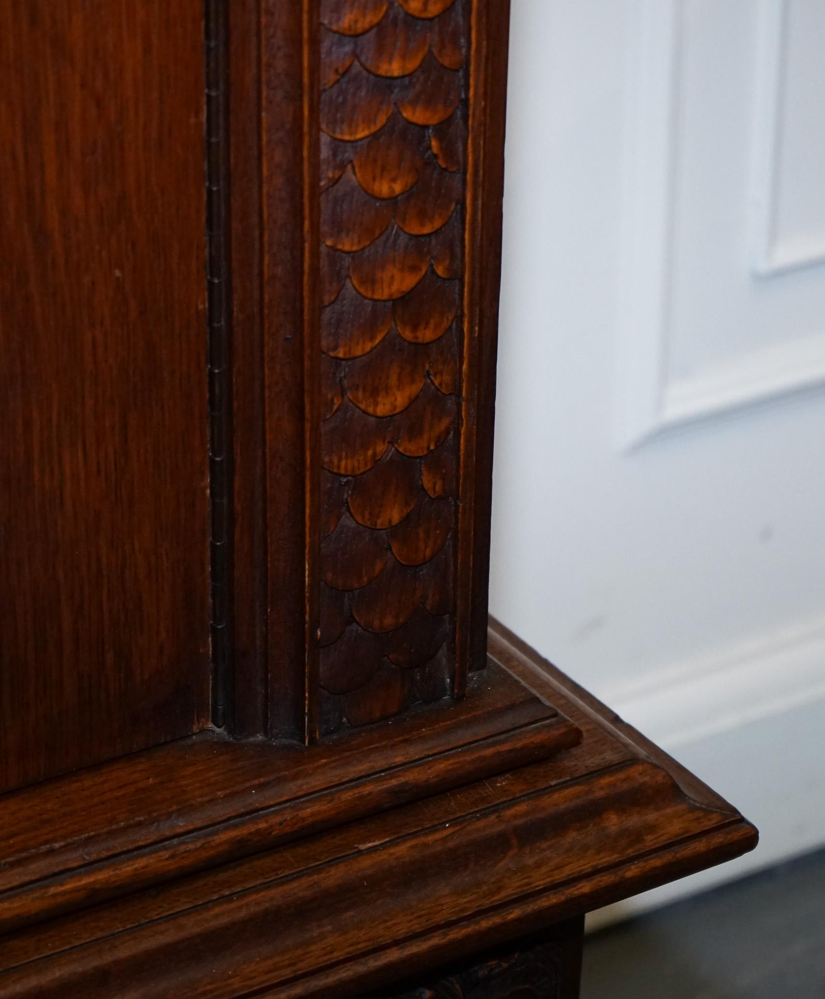 XIX secolo CABINET IN NOCE FRANZATO IN STILE RINASCITA DEL 19° SECOLO CON SCATOLETTE in vendita