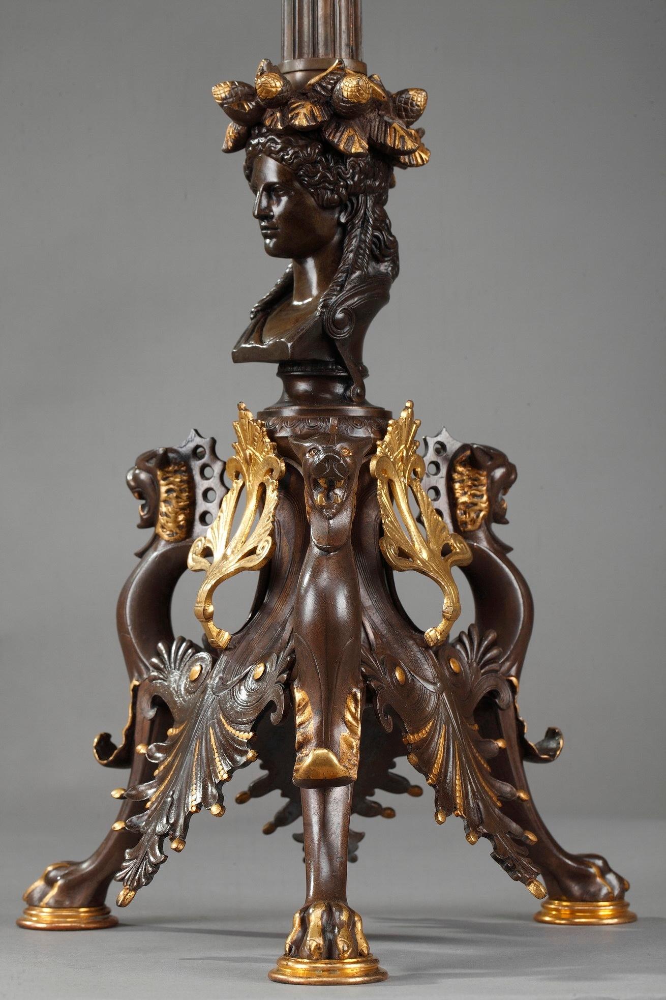 Grand candélabre en bronze de style néo-grec de la Restauration du 19ème siècle en vente 7