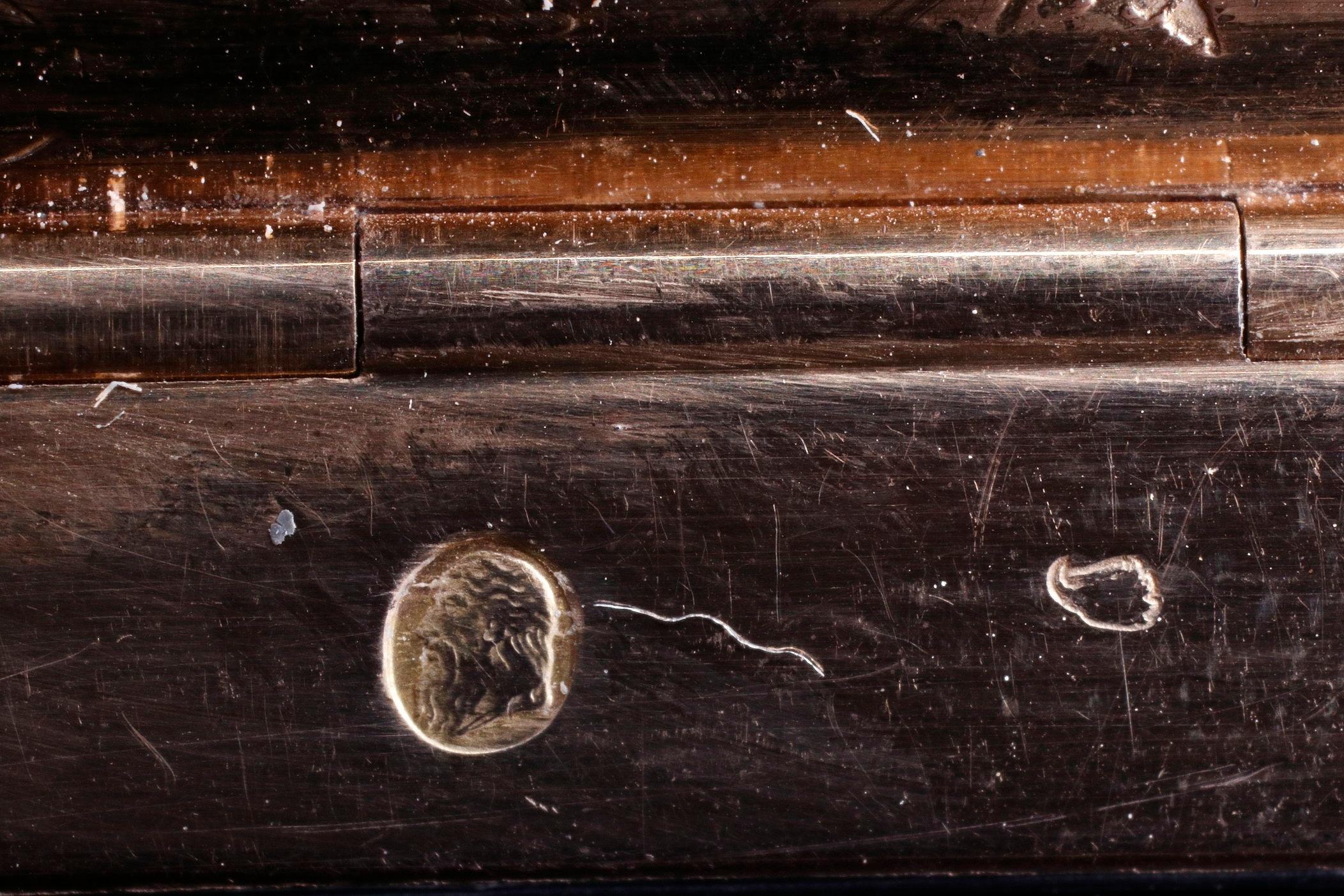 restaurierte Schnupftabakdose mit Mikromosaik aus dem 19 (19. Jahrhundert) im Angebot
