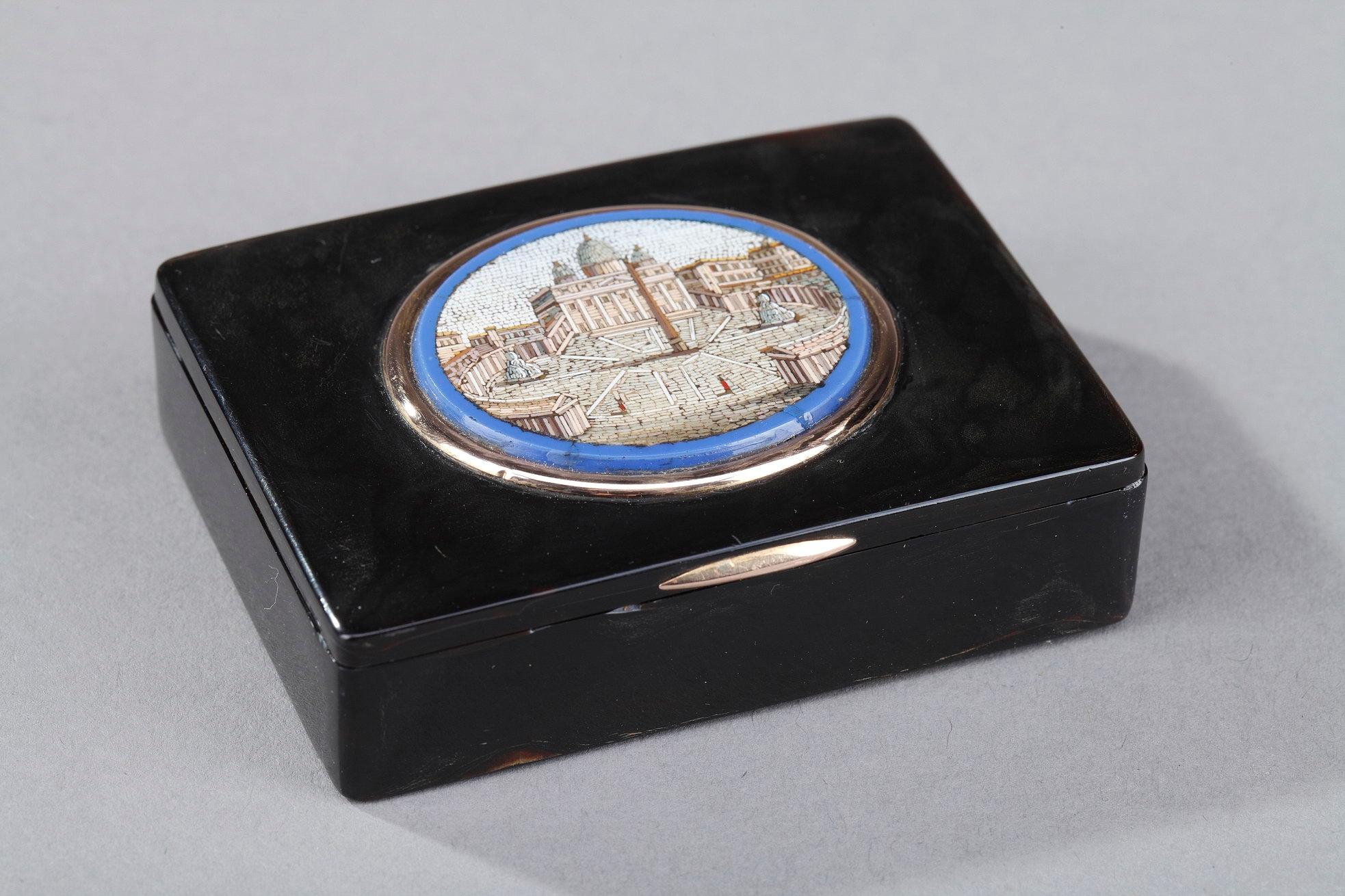 19th Century Restauration Snuff Box with Micromosaic For Sale 1