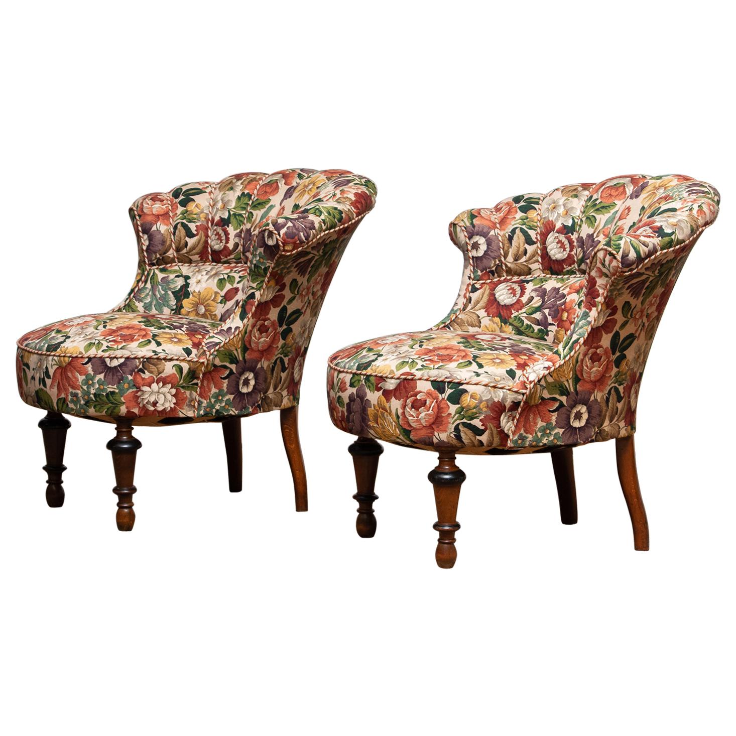 Beautiful and completely restored set of two, French Napoleon III slipper chairs from the 19th century, covered with floral printed fabric.
New fabric, bindings, springs.
The overall condition of these two chairs is very good!