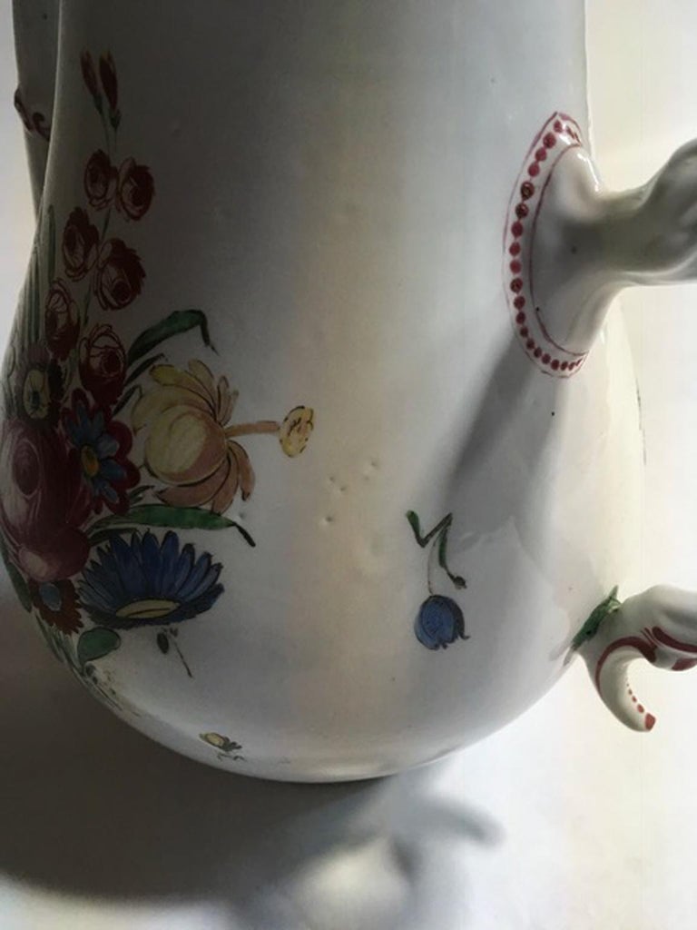 Italy 19th Century Richard Ginori Porcelain Coffee Pot with Flowers Decor For Sale 7