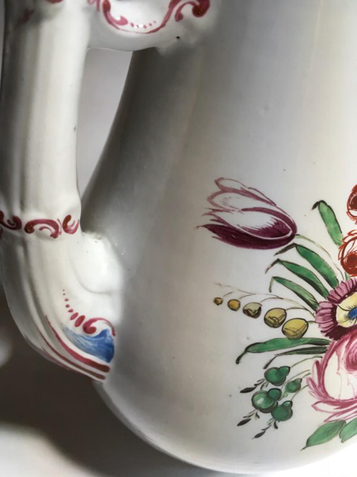 Italy 19th Century Richard Ginori Porcelain Coffee Pot with Flowers Decor For Sale 5